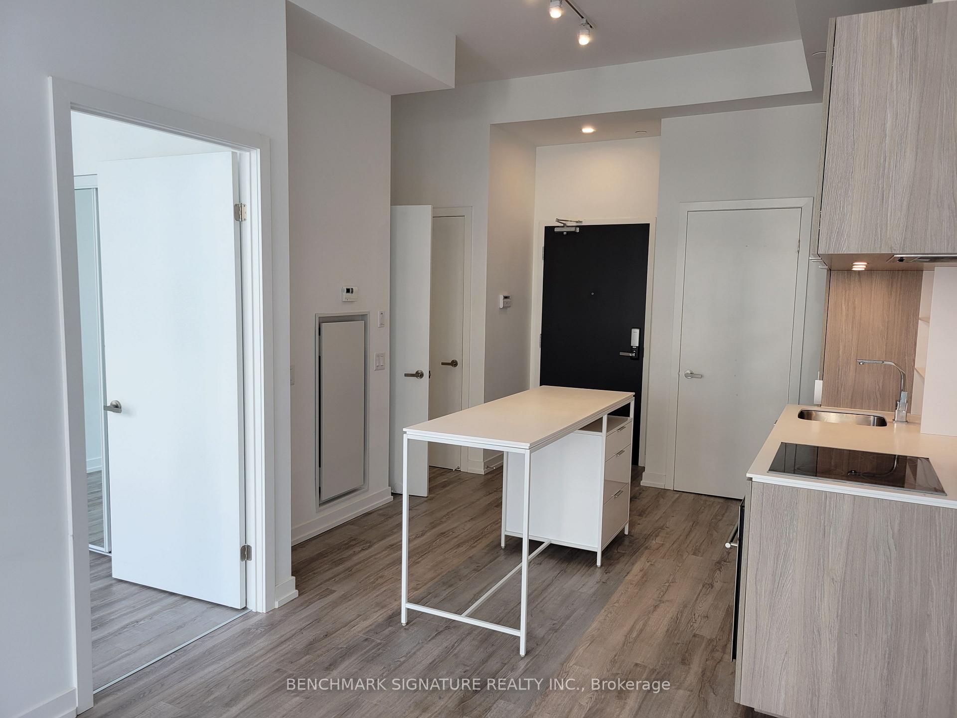 Photo 4 of Unit 911, 77 Shuter Street, Toronto, Church-Yonge Corridor — HOMEH