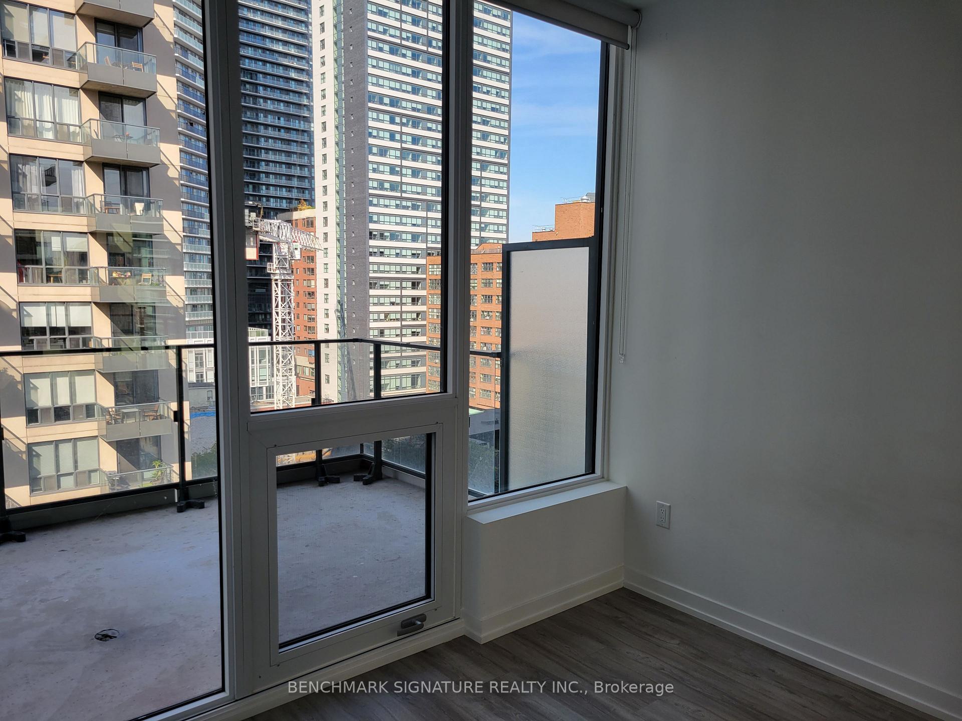 Photo 7 of Unit 911, 77 Shuter Street, Toronto, Church-Yonge Corridor — HOMEH