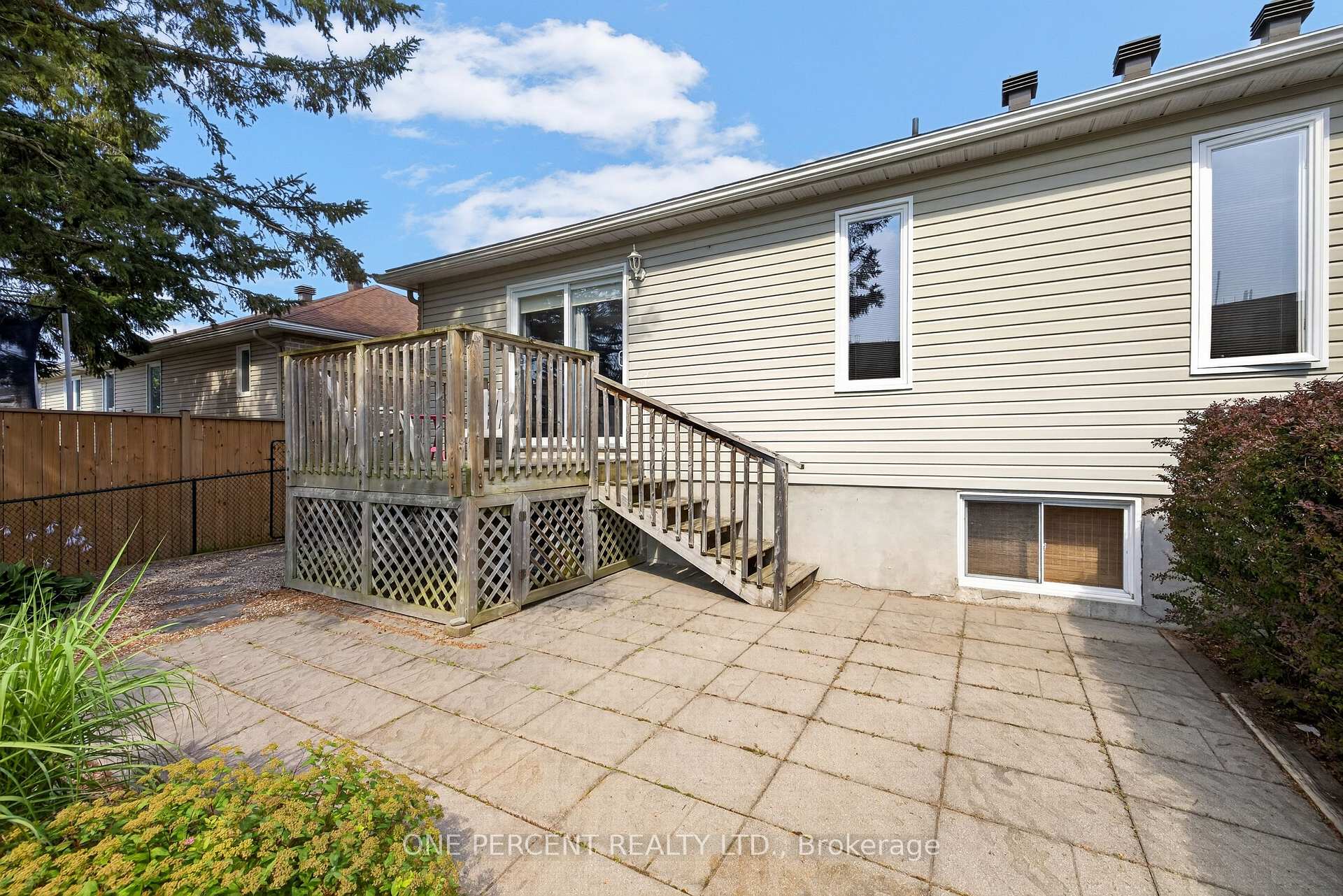 Photo 38 of 18 Dr Gordon Crescent, North Grenville, Kemptville — HOMEH