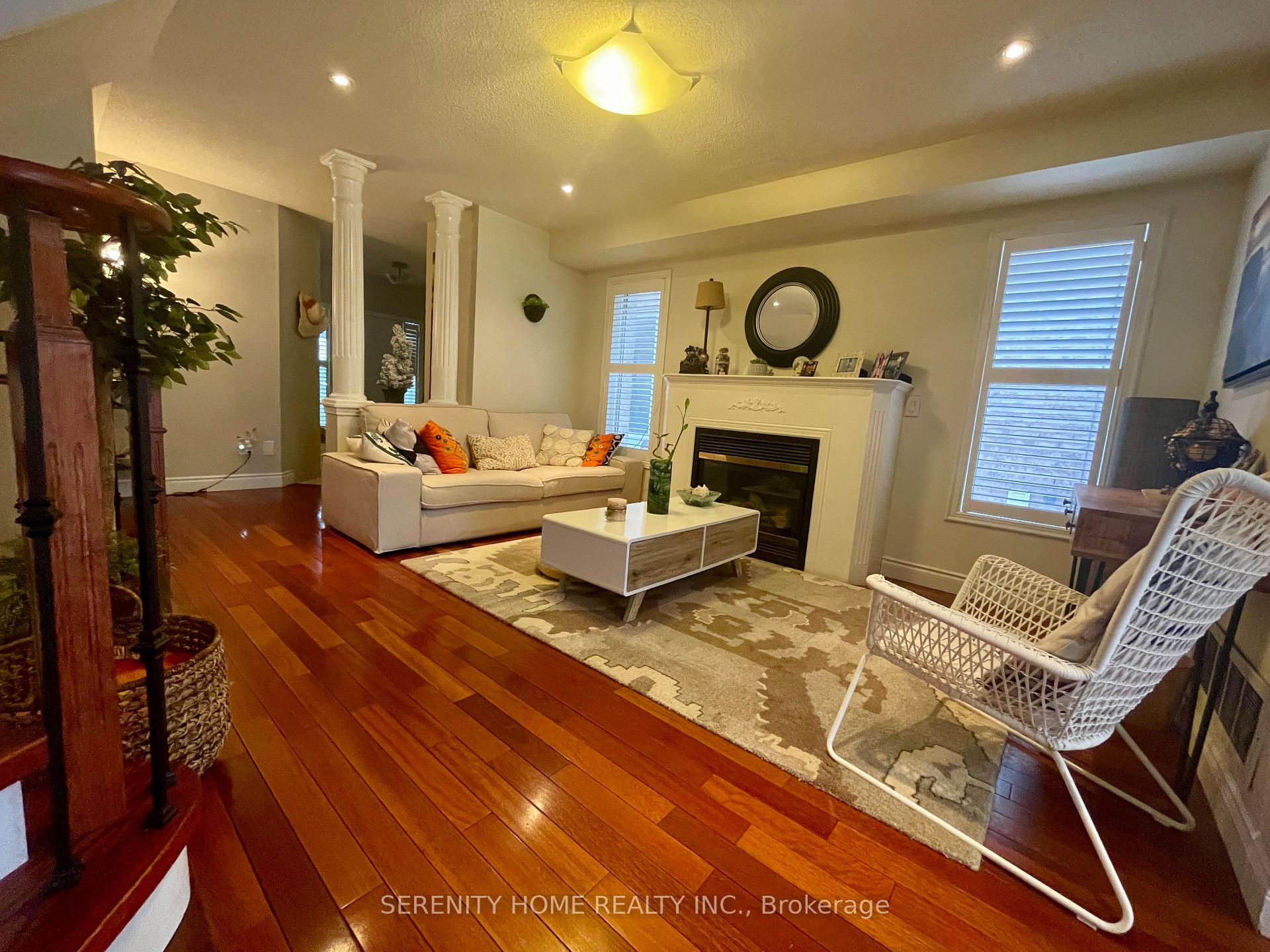 Photo 6 of 5384 Tree Crest Court, Mississauga, Hurontario — HOMEH