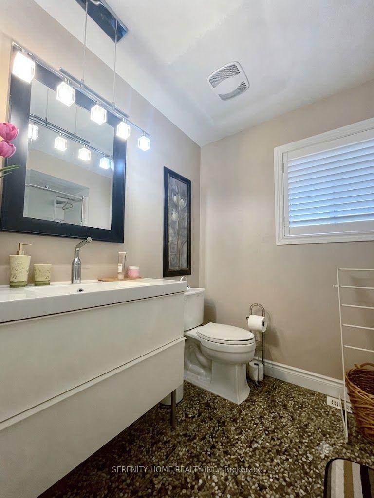 Photo 13 of 5384 Tree Crest Court, Mississauga, Hurontario — HOMEH