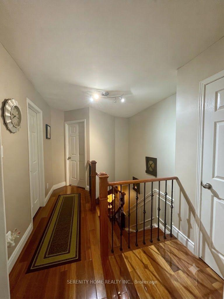 Photo 14 of 5384 Tree Crest Court, Mississauga, Hurontario — HOMEH