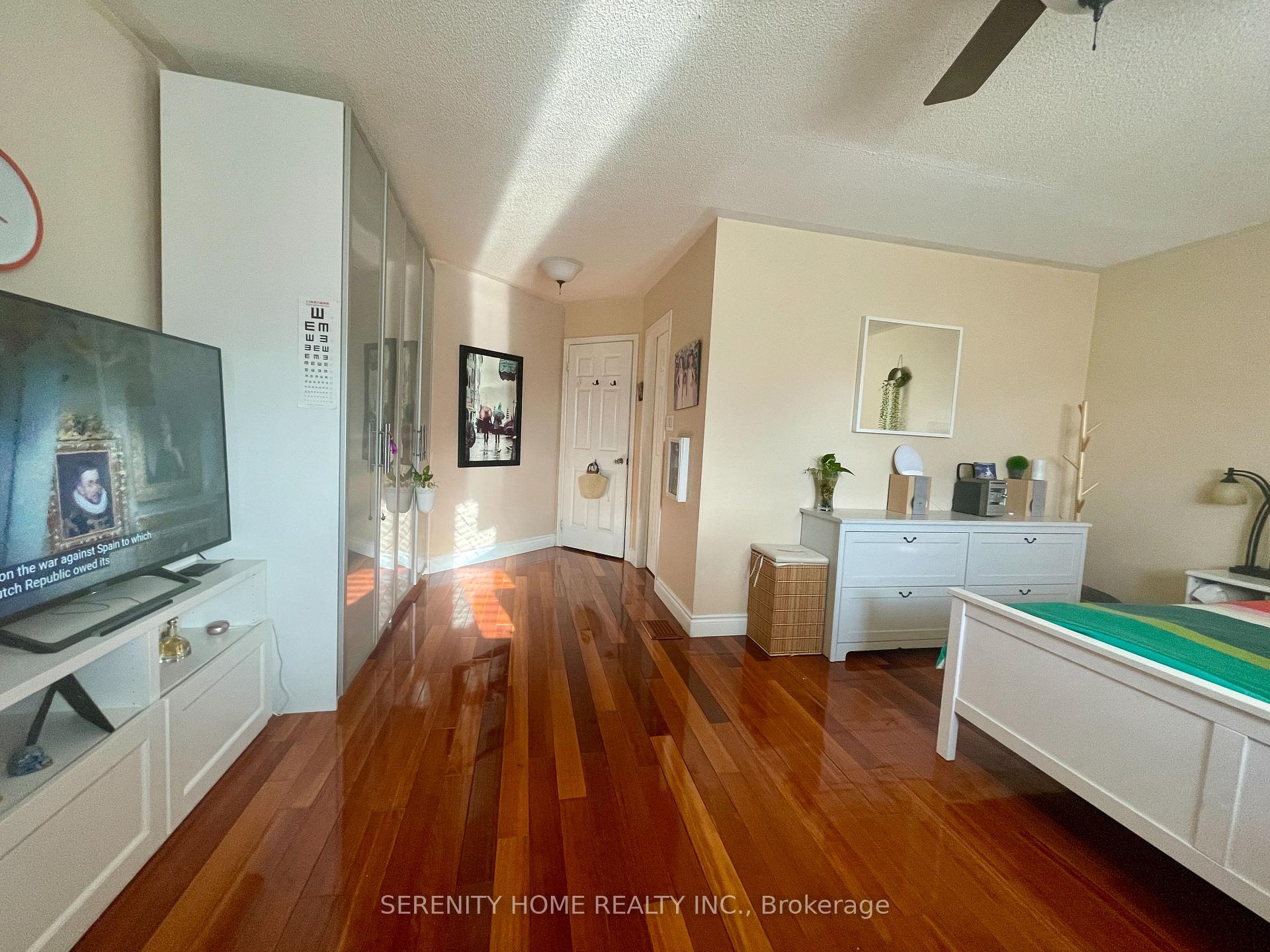 Photo 19 of 5384 Tree Crest Court, Mississauga, Hurontario — HOMEH