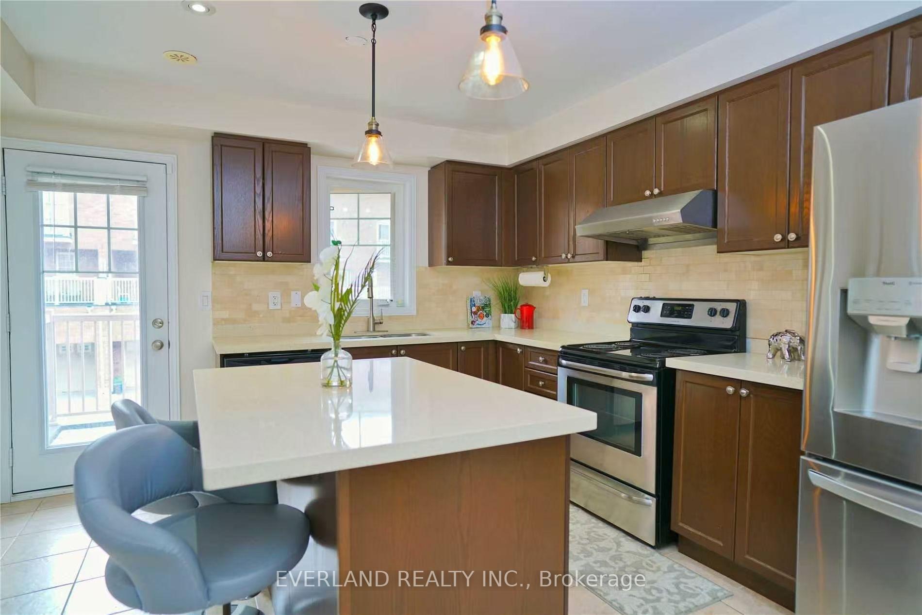 Photo 8 of 5267 Major Mackenzie Drive E, Markham, Berczy — HOMEH