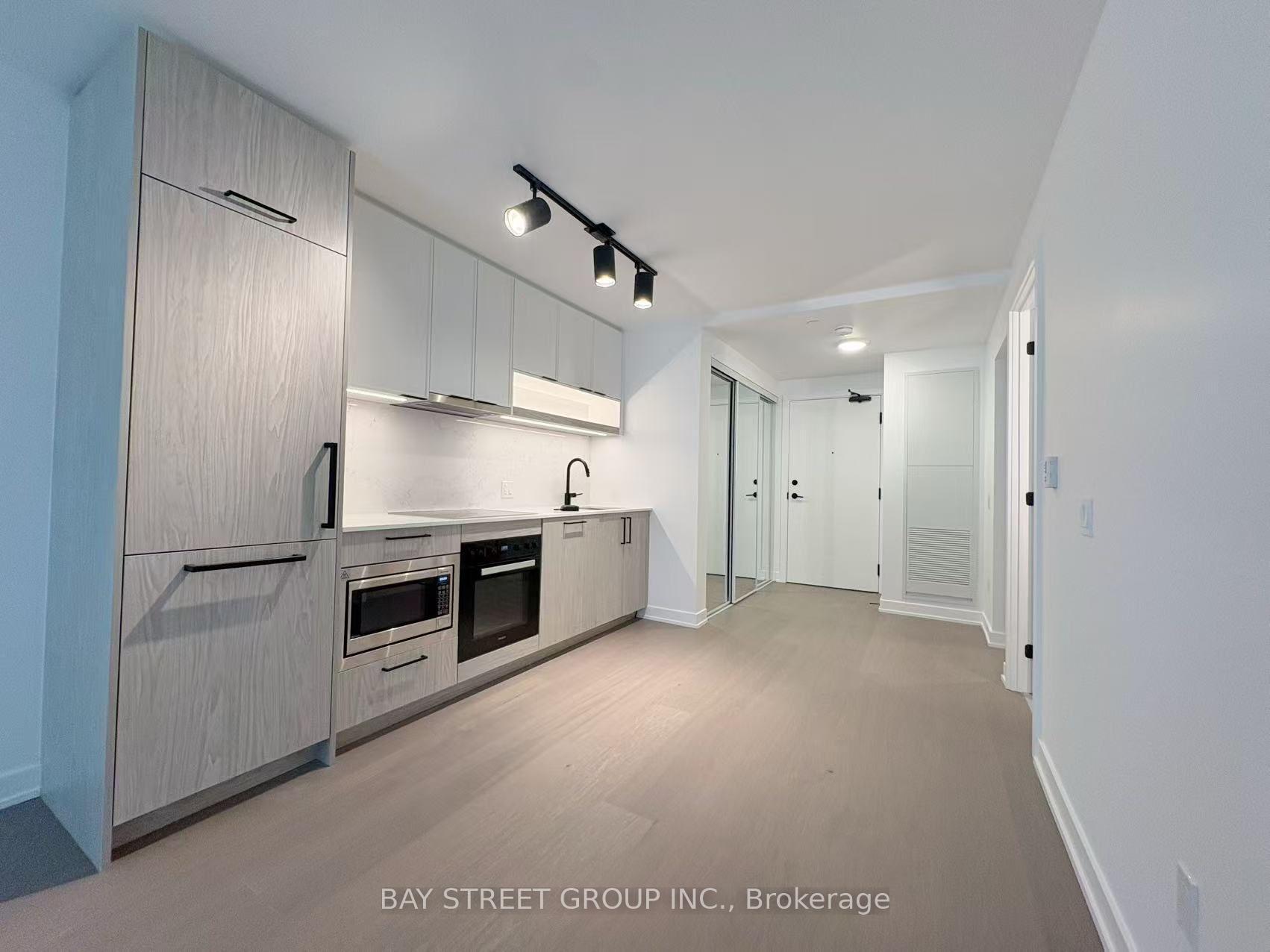 Photo 5 of Unit 737, 91 Montclair Avenue, Toronto, Forest Hill South — HOMEH