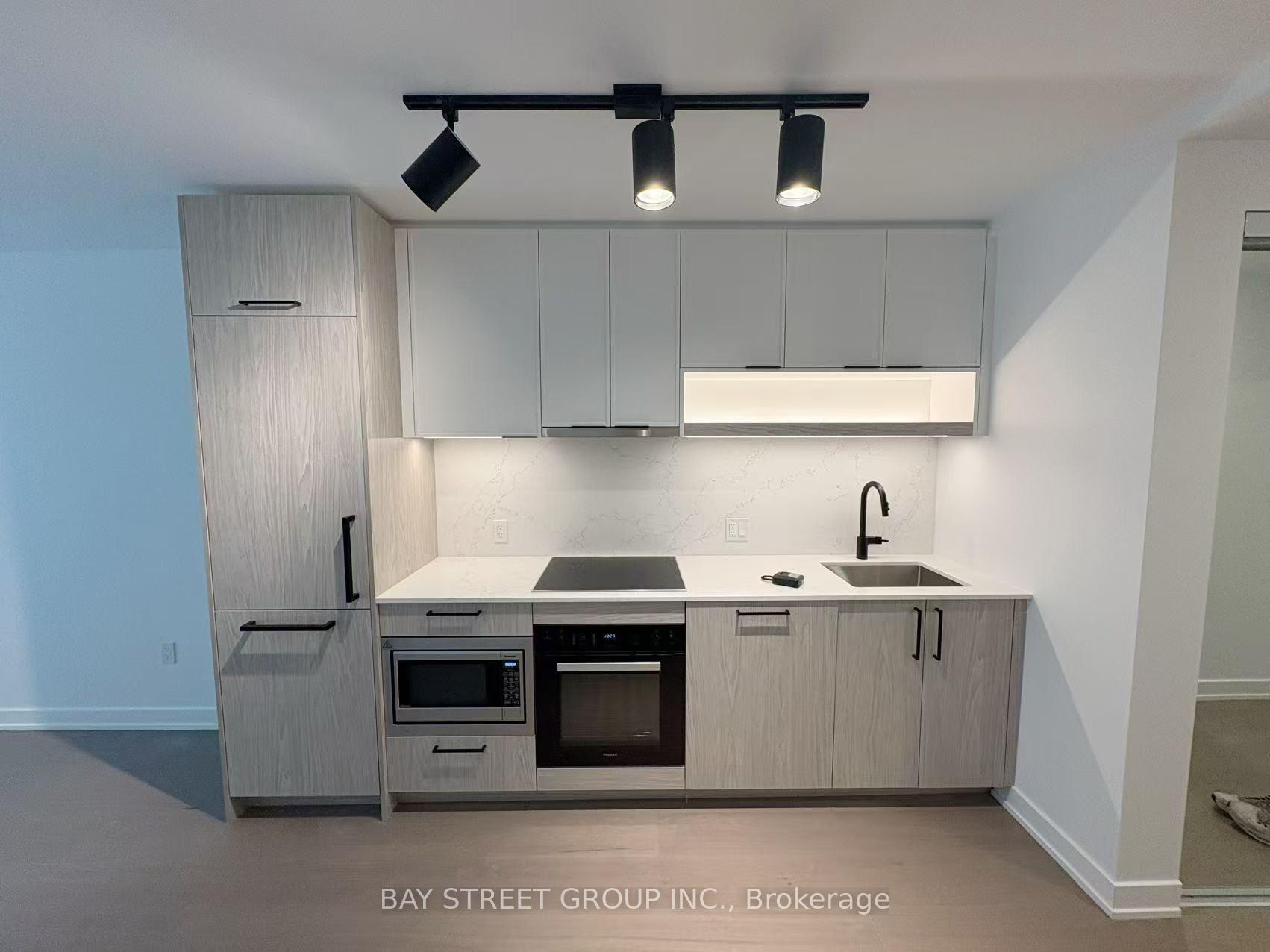 Photo 9 of Unit 737, 91 Montclair Avenue, Toronto, Forest Hill South — HOMEH