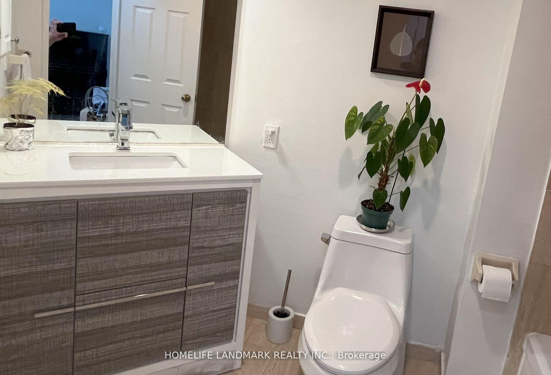 Photo 11 of Unit 1003, 5 Concorde Place, North York, Banbury-Don Mills — HOMEH