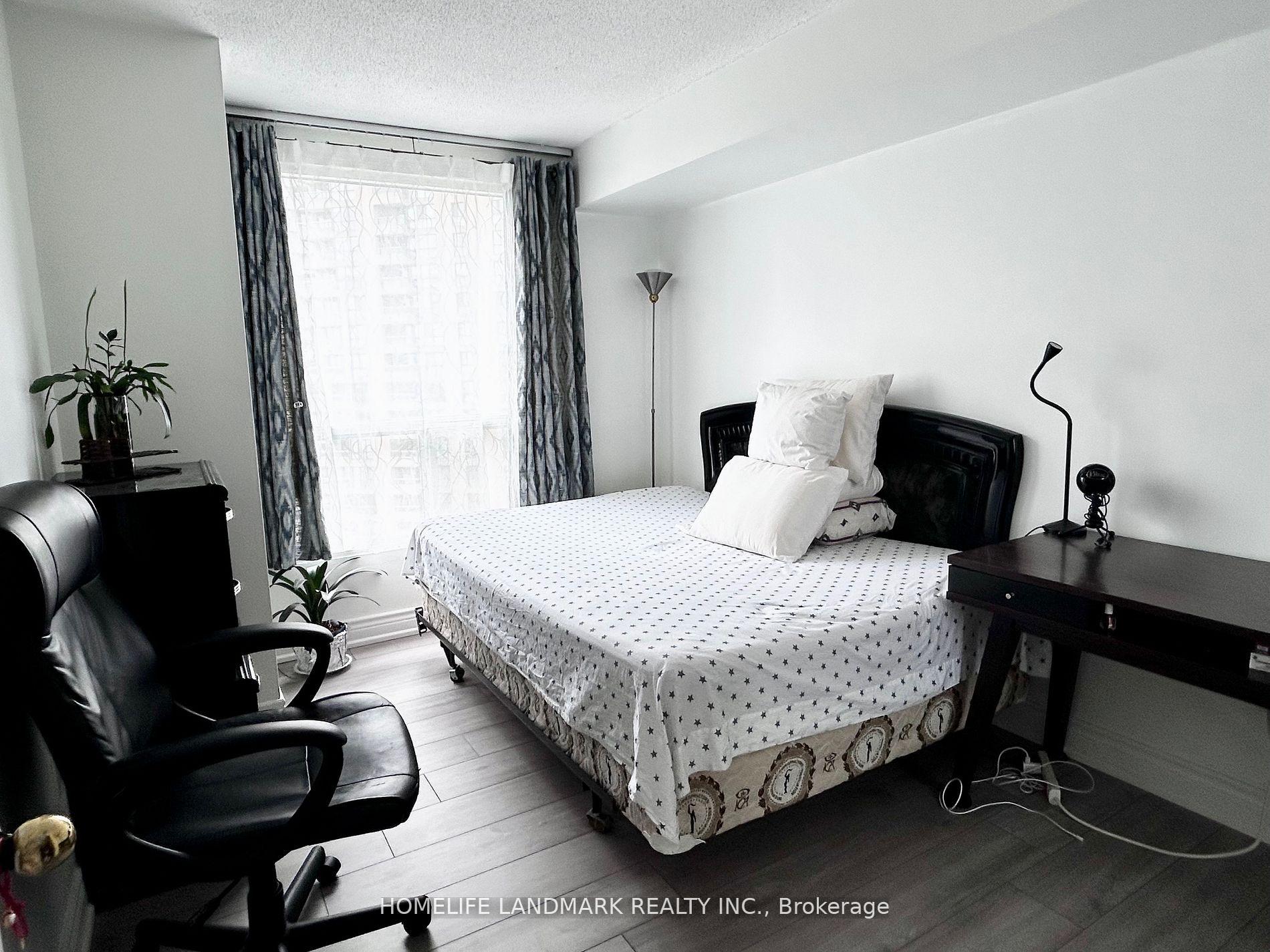 Photo 15 of Unit 1003, 5 Concorde Place, North York, Banbury-Don Mills — HOMEH
