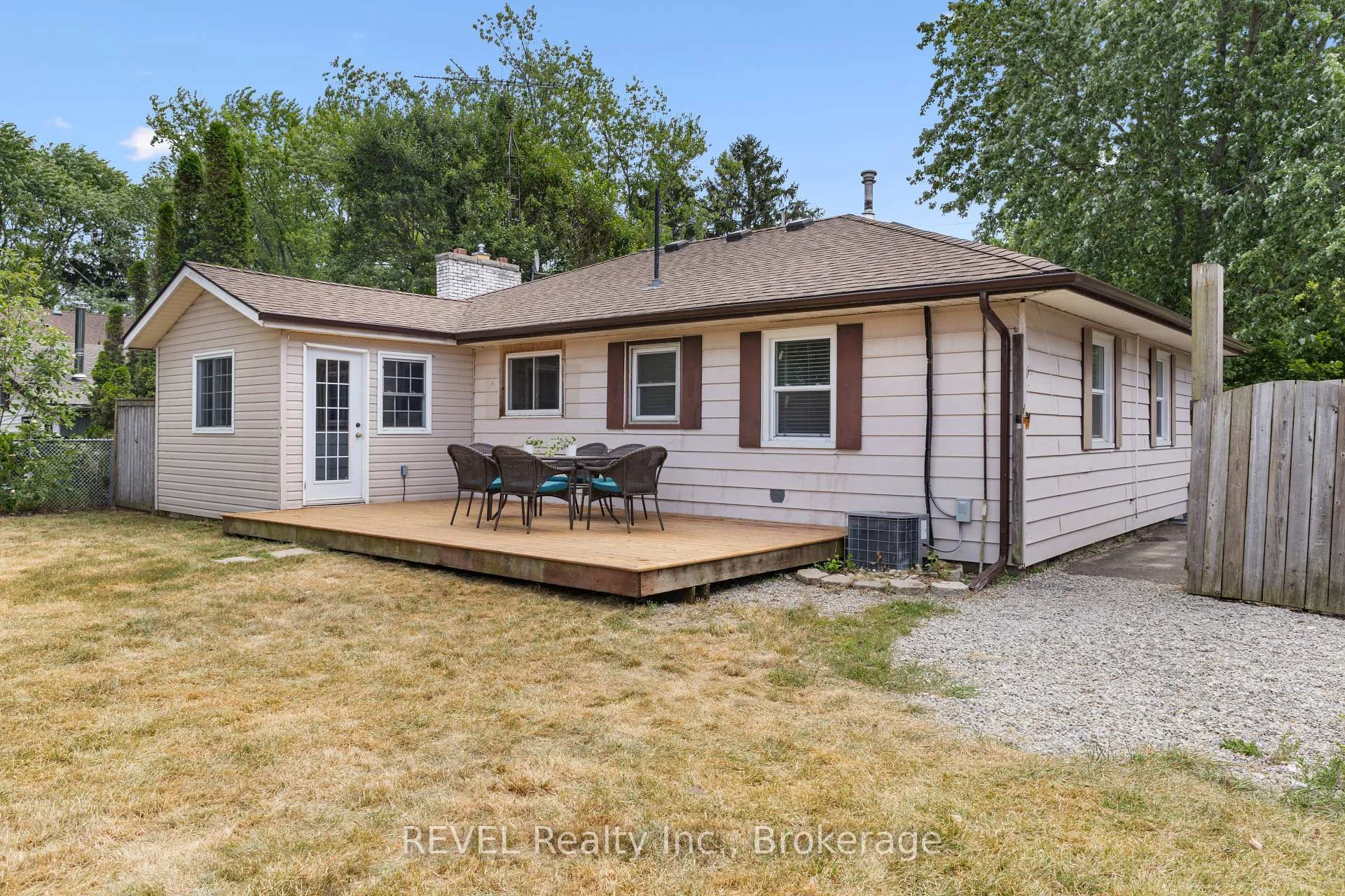 Photo 11 of 2906 June Road, Port Colborne, Sherkston — HOMEH