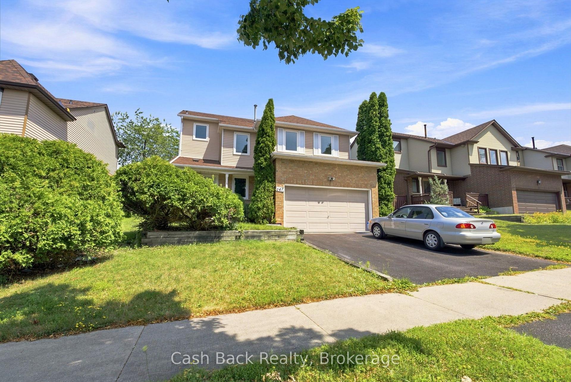Photo 4 of 147 Kirby Crescent, Whitby, Blue Grass Meadows — HOMEH