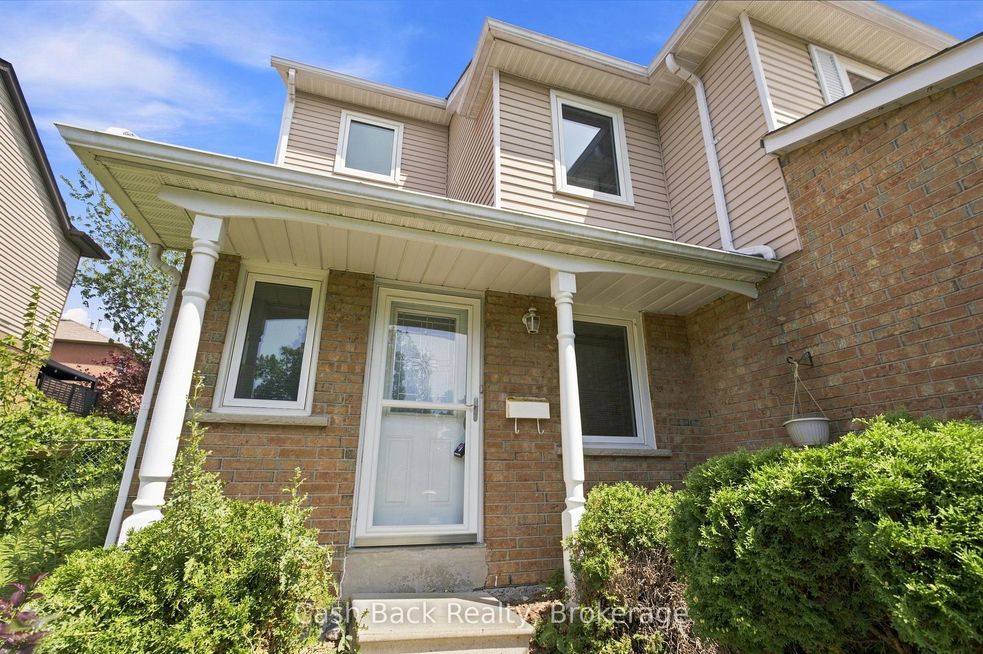 Photo 5 of 147 Kirby Crescent, Whitby, Blue Grass Meadows — HOMEH