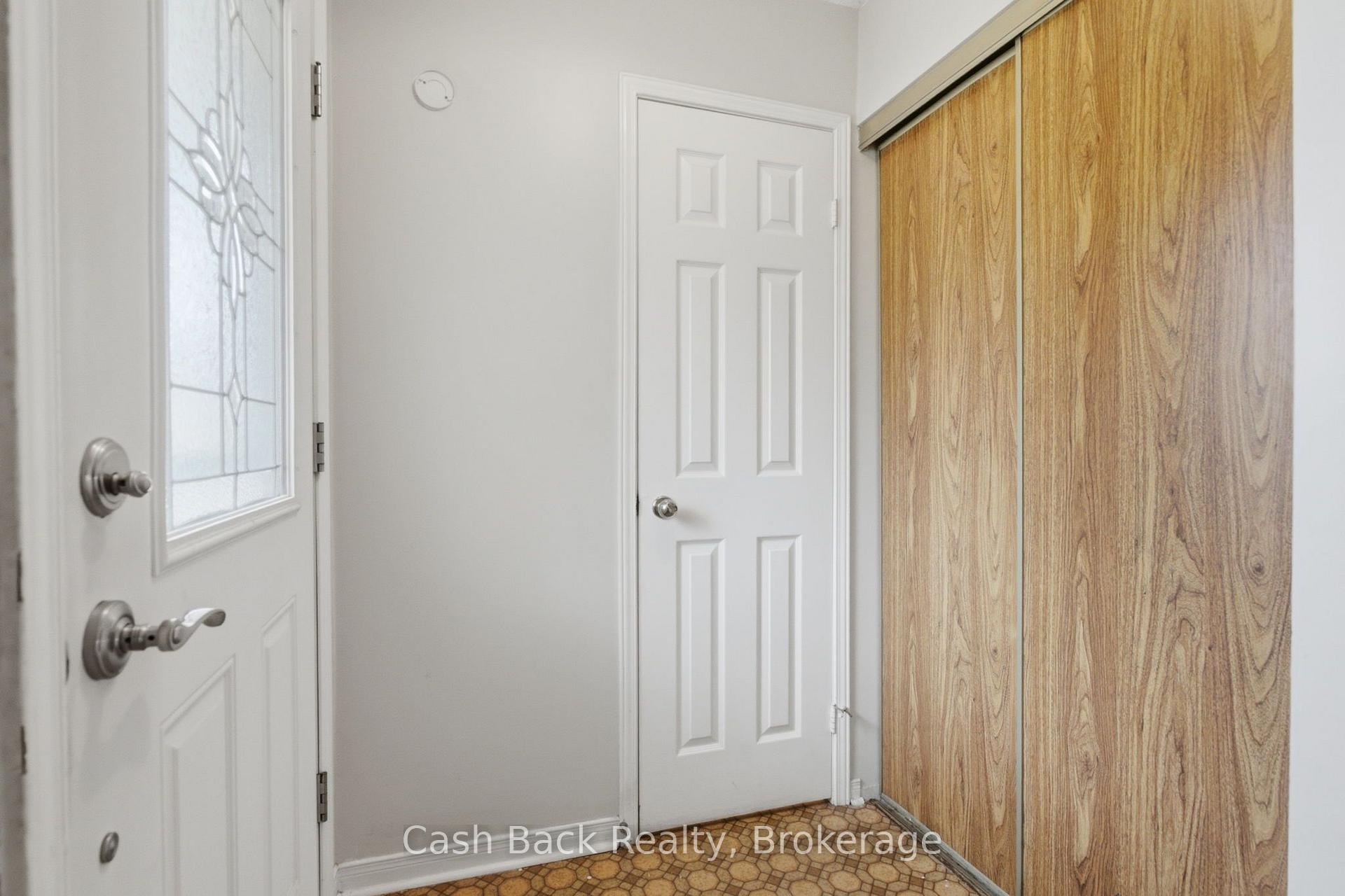Photo 8 of 147 Kirby Crescent, Whitby, Blue Grass Meadows — HOMEH