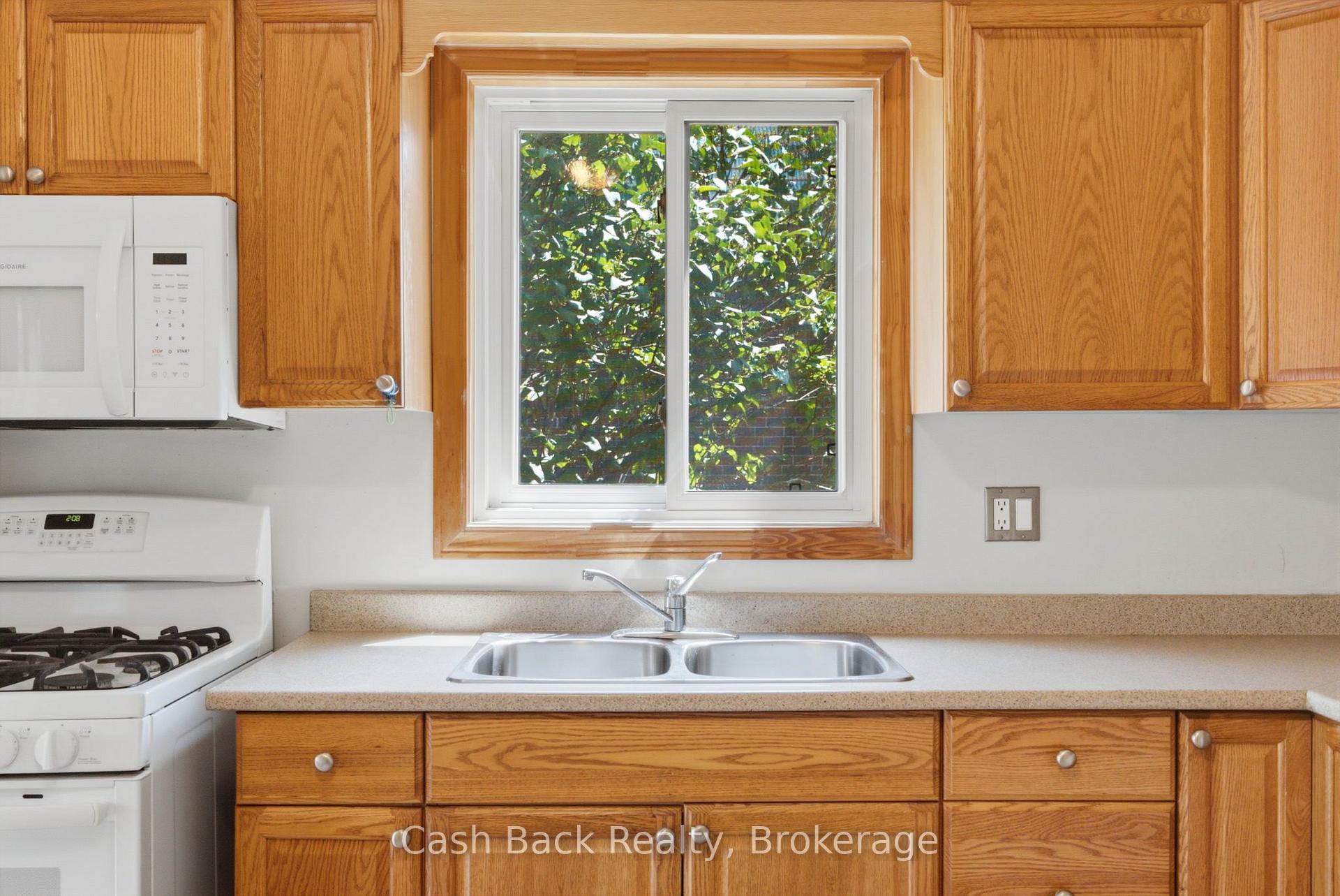 Photo 12 of 147 Kirby Crescent, Whitby, Blue Grass Meadows — HOMEH