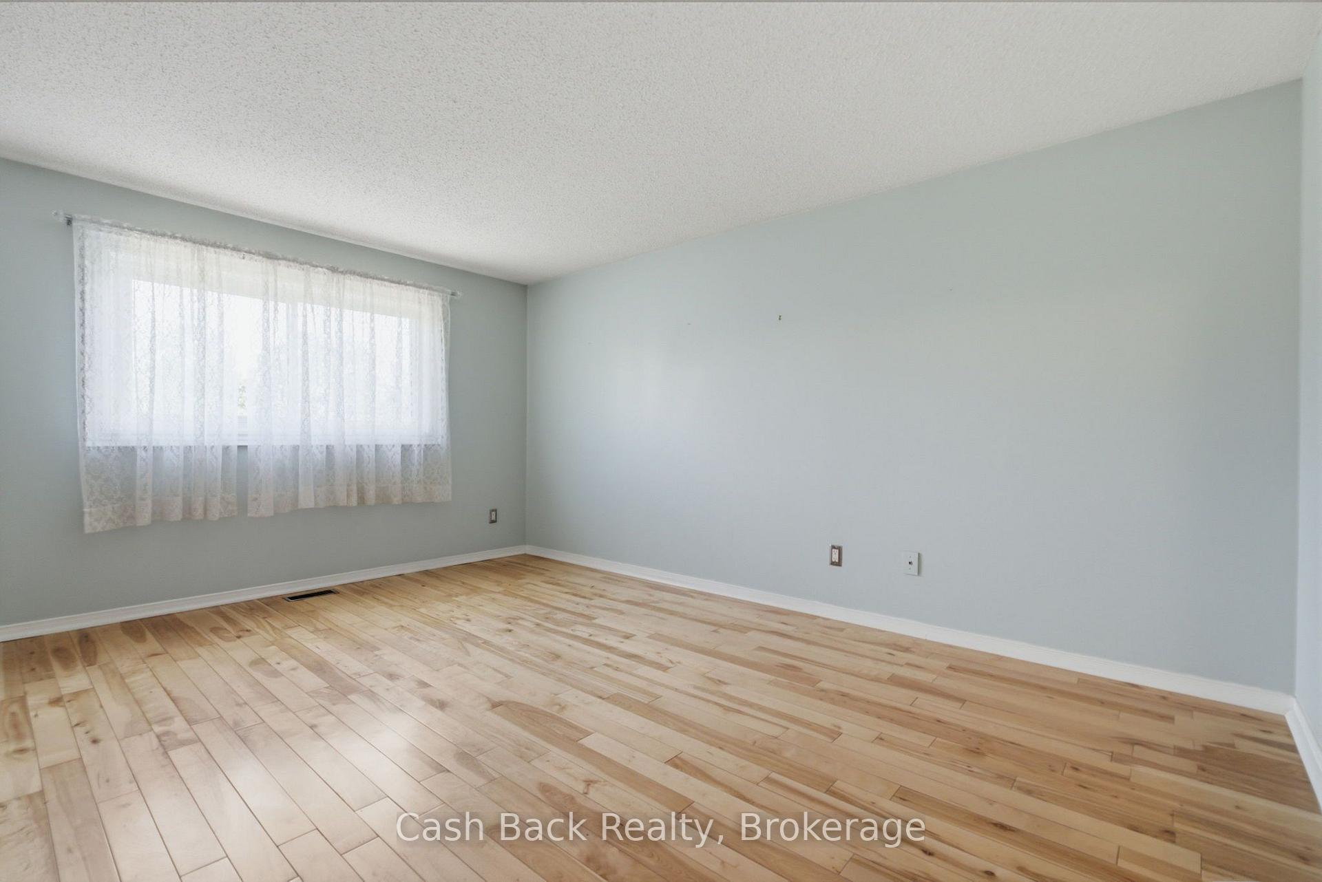 Photo 32 of 147 Kirby Crescent, Whitby, Blue Grass Meadows — HOMEH