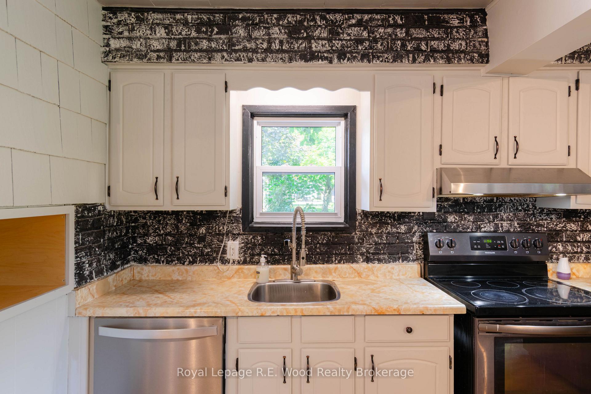 Photo 13 of 311 Talbot Street E, Aylmer — HOMEH