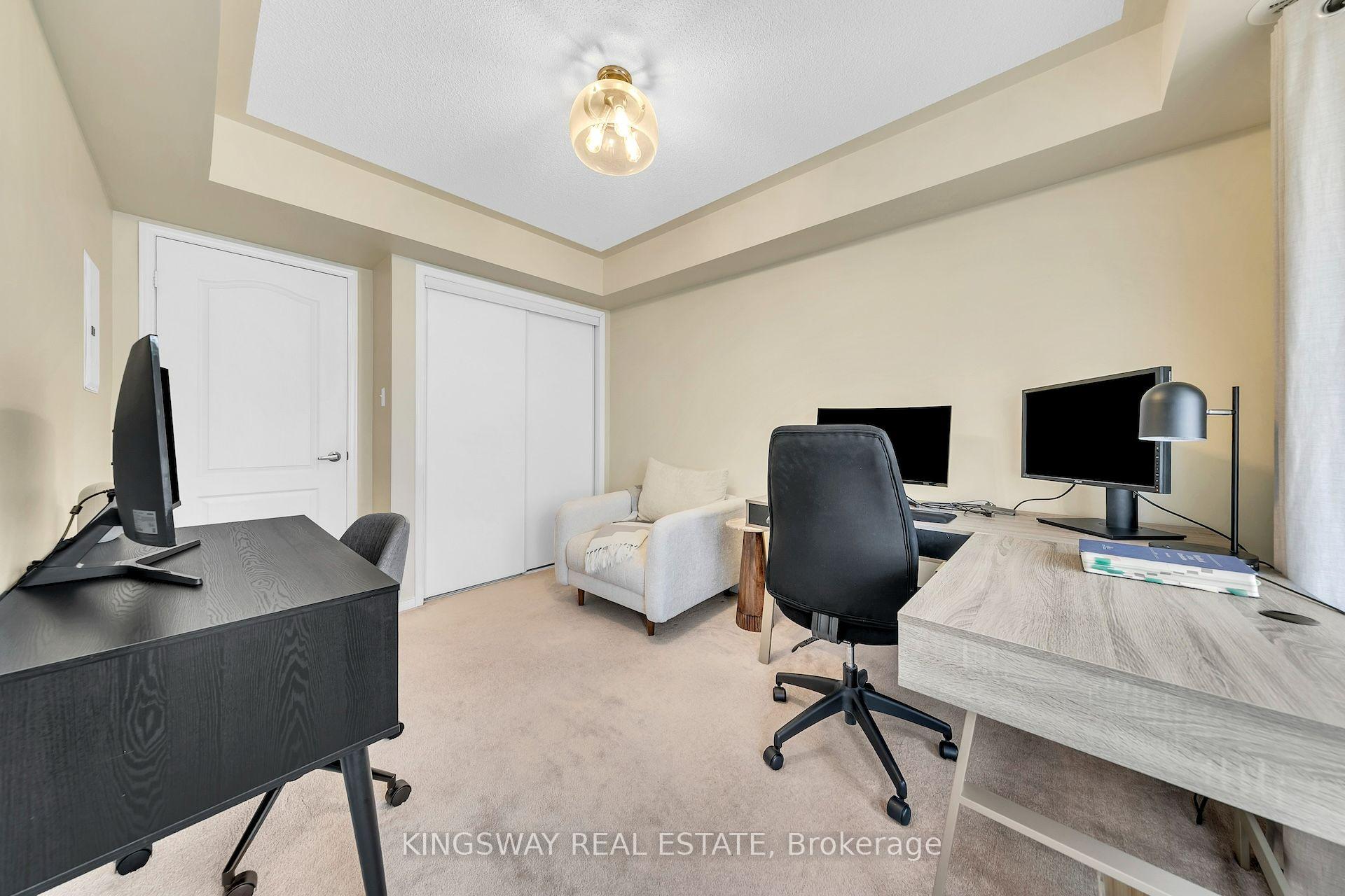 Photo 11 of Unit 6, 2557 Sixth Line W, Oakville, River Oaks — HOMEH