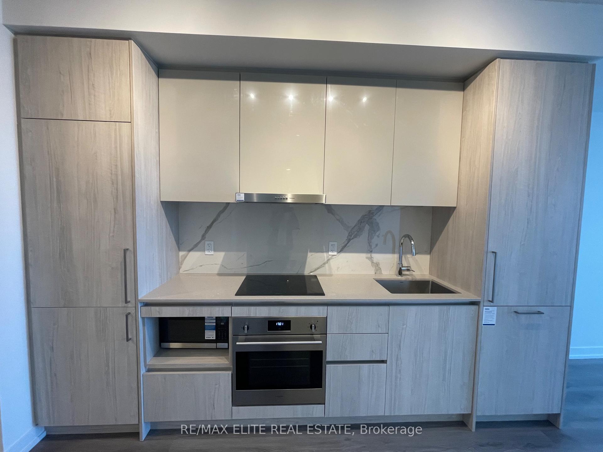Photo 2 of Unit 4505, 225 Commerce Street, Vaughan, Vaughan Corporate Centre — HOMEH