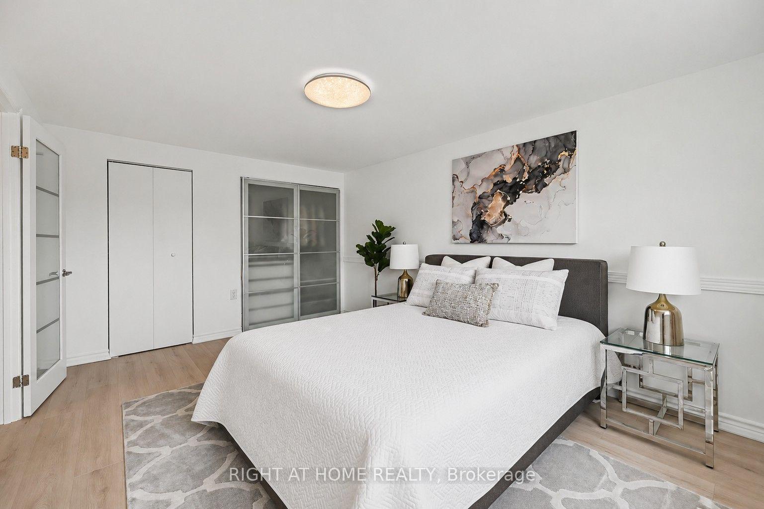 Photo 13 of 461 Withnell Crescent, Oakville, West — HOMEH