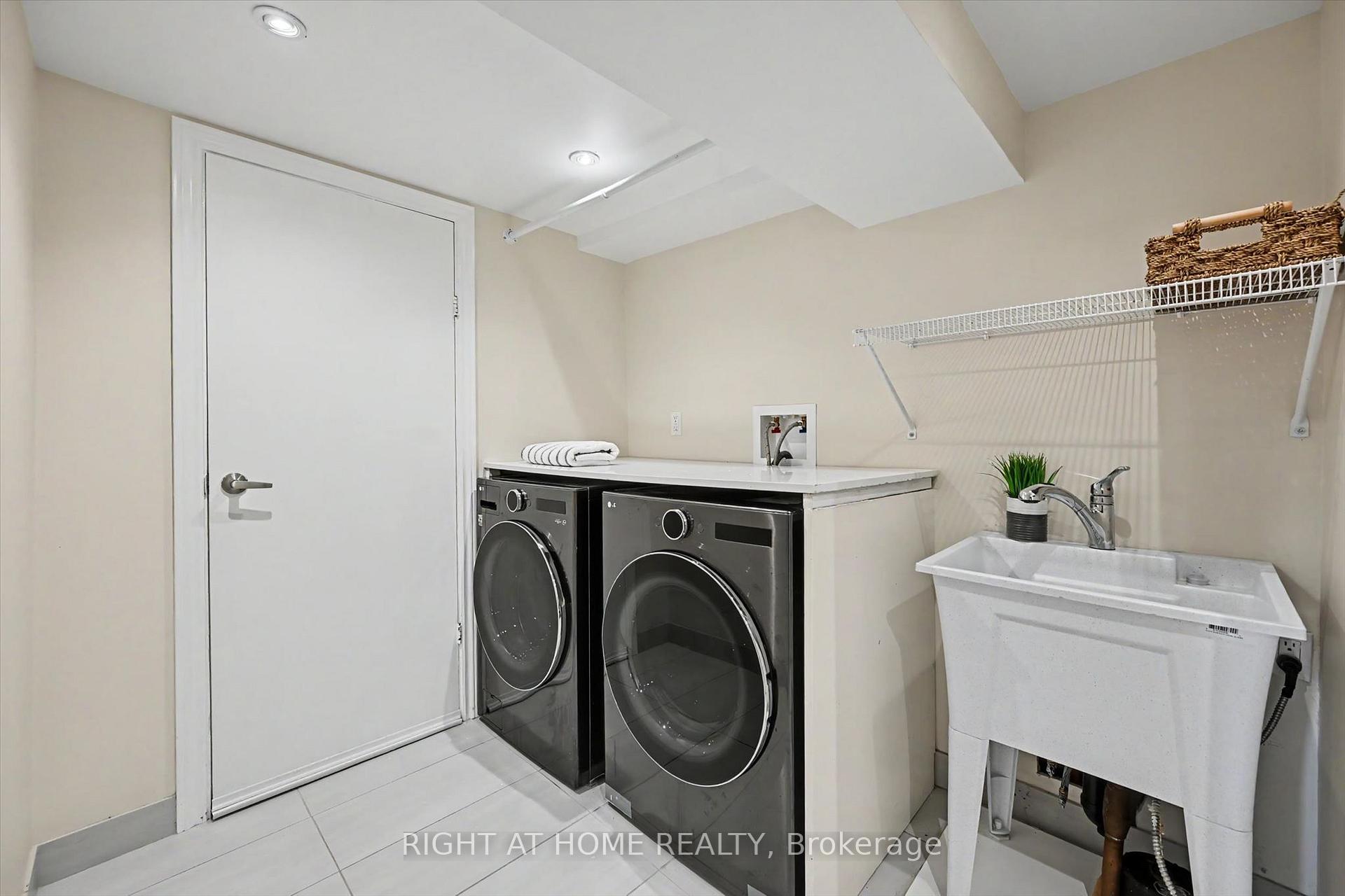 Photo 29 of 461 Withnell Crescent, Oakville, West — HOMEH