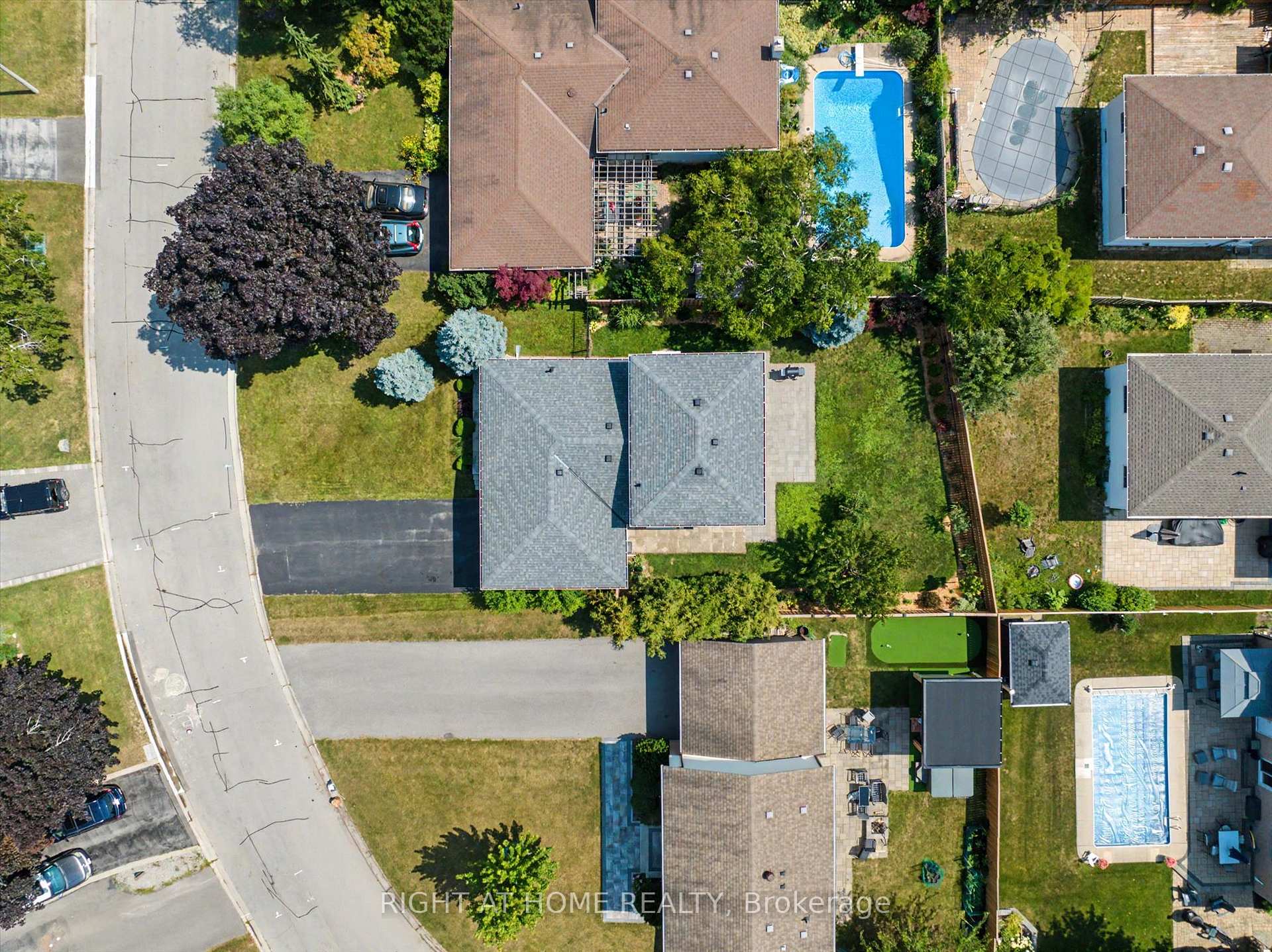 Photo 30 of 461 Withnell Crescent, Oakville, West — HOMEH