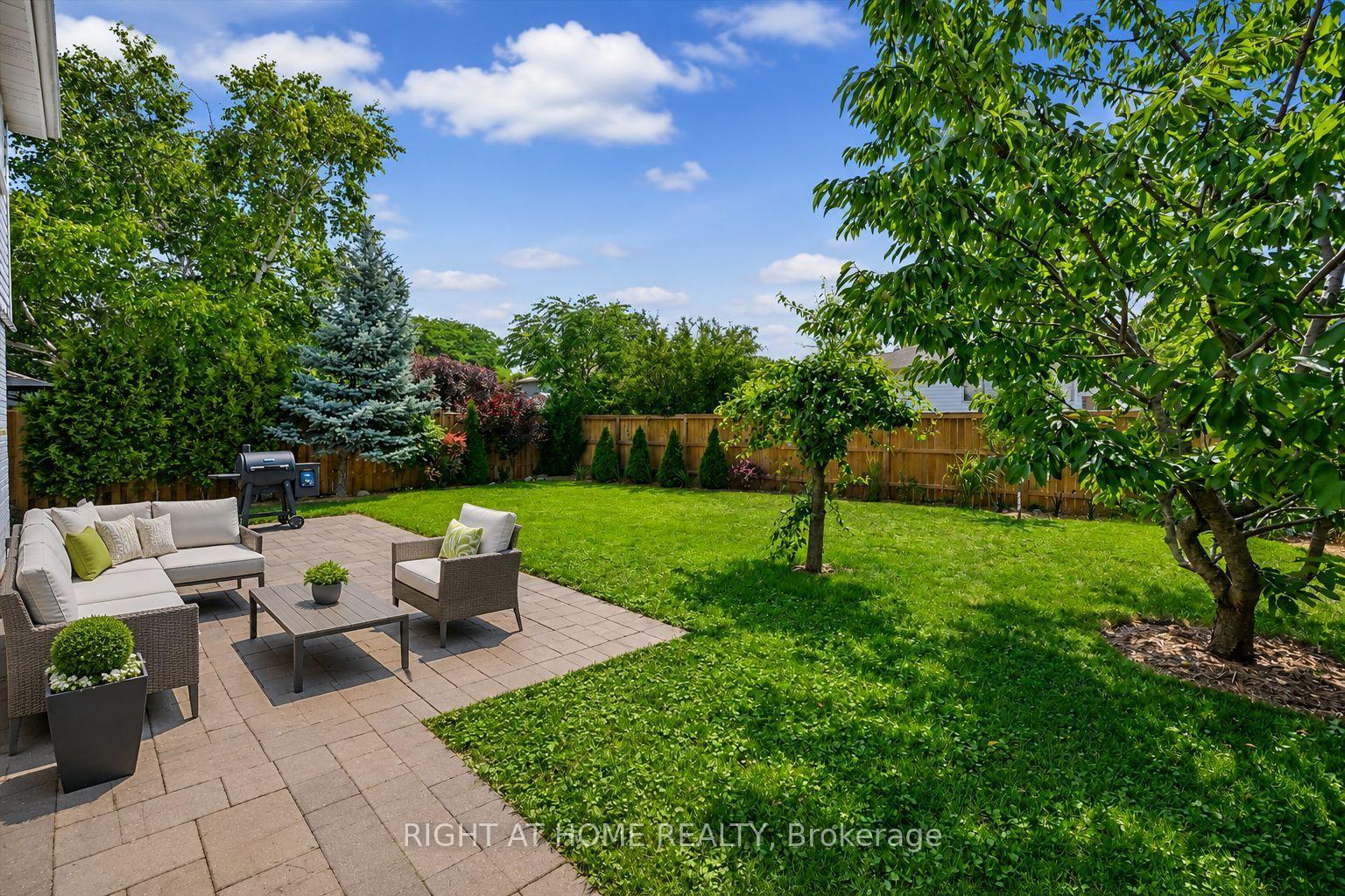 Photo 32 of 461 Withnell Crescent, Oakville, West — HOMEH