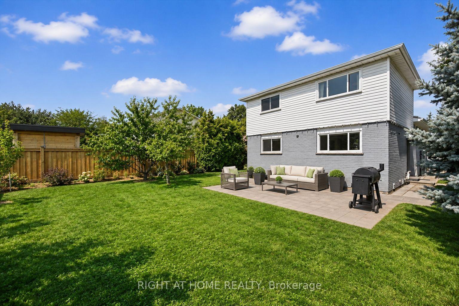 Photo 33 of 461 Withnell Crescent, Oakville, West — HOMEH
