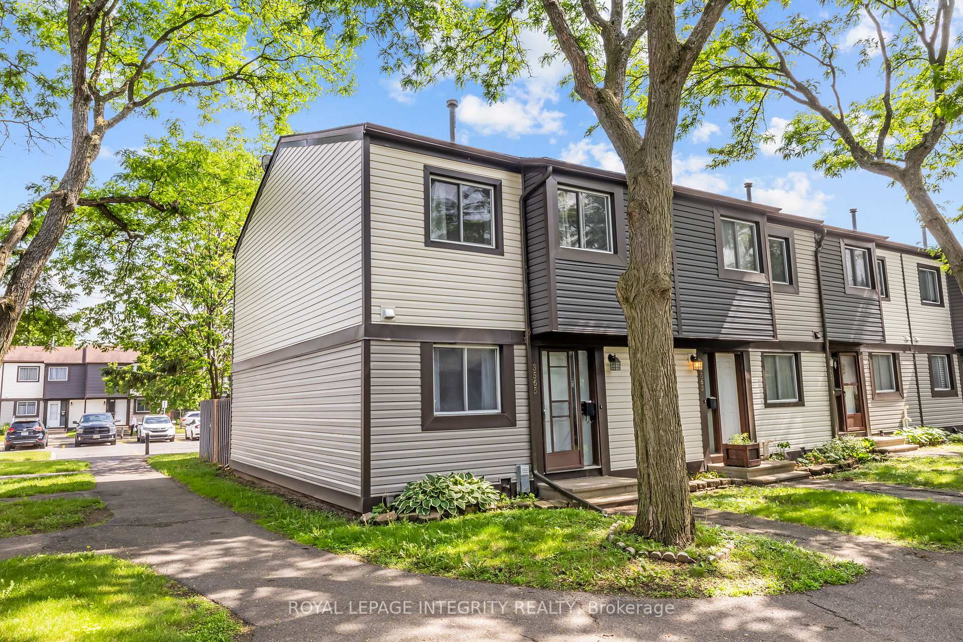 Photo 1 of 3565 Aladdin Lane, Ottawa, Blossom Park/Kemp Park/Findlay Creek — HOMEH