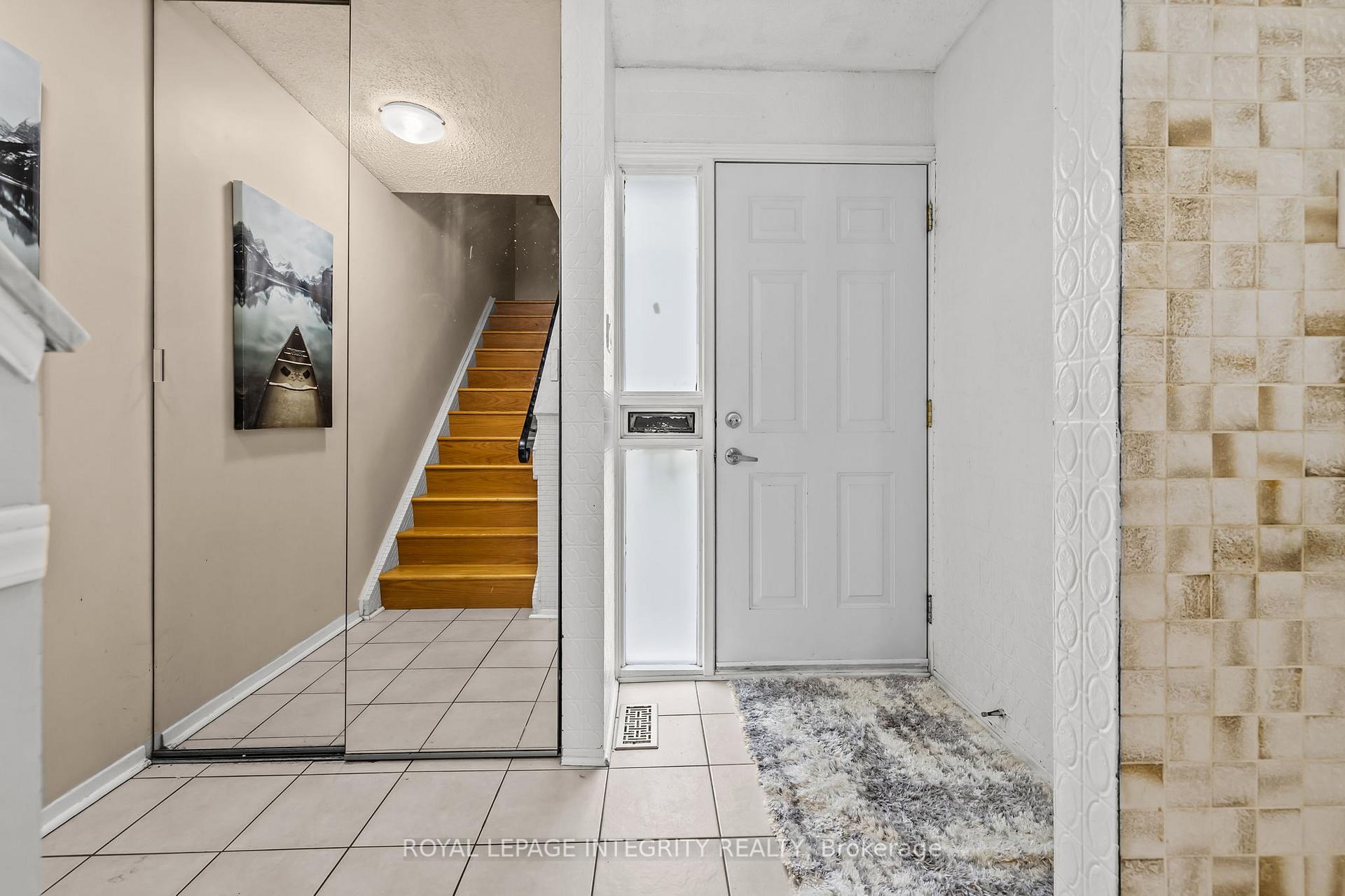 Photo 2 of 3565 Aladdin Lane, Ottawa, Blossom Park/Kemp Park/Findlay Creek — HOMEH