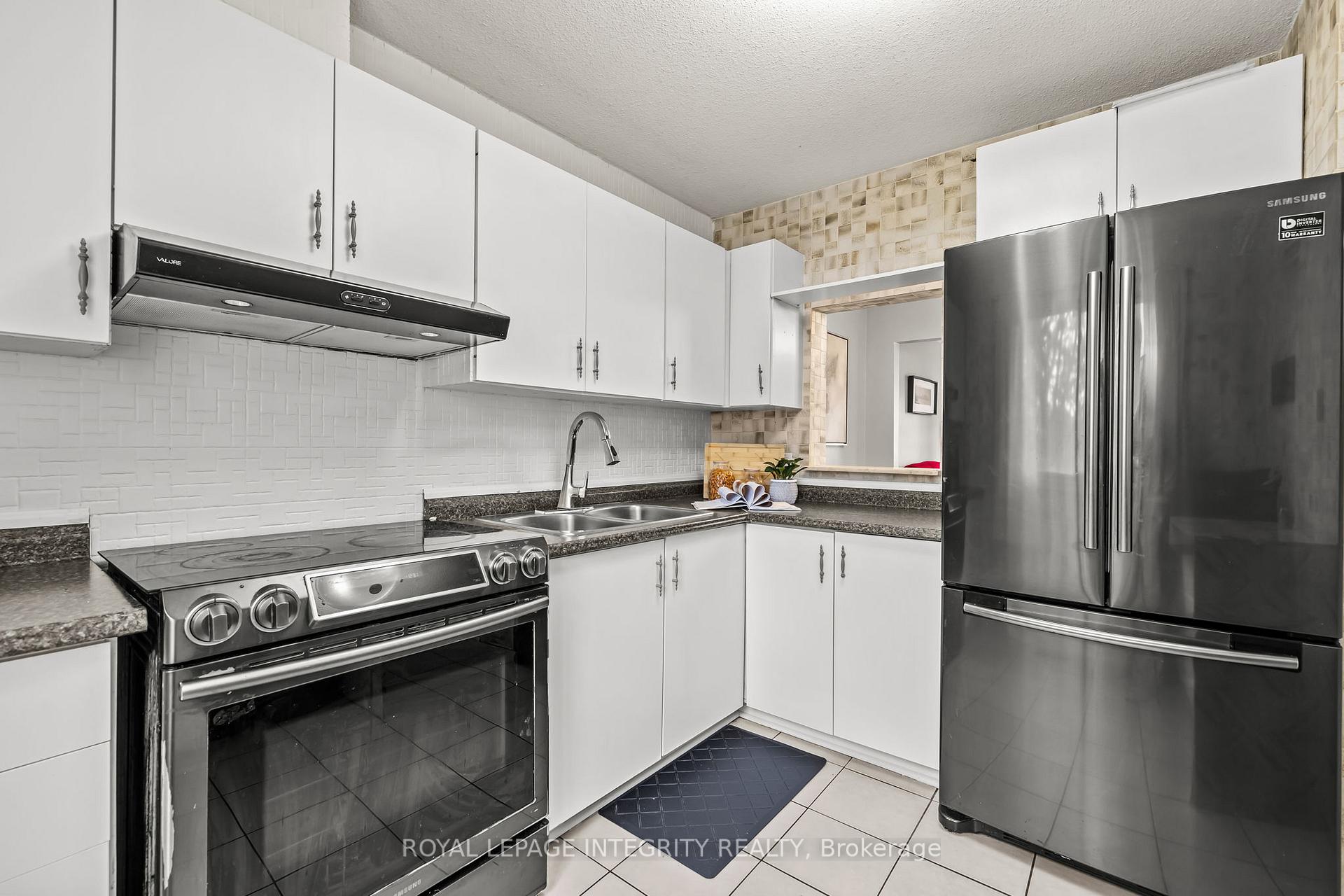 Photo 5 of 3565 Aladdin Lane, Ottawa, Blossom Park/Kemp Park/Findlay Creek — HOMEH