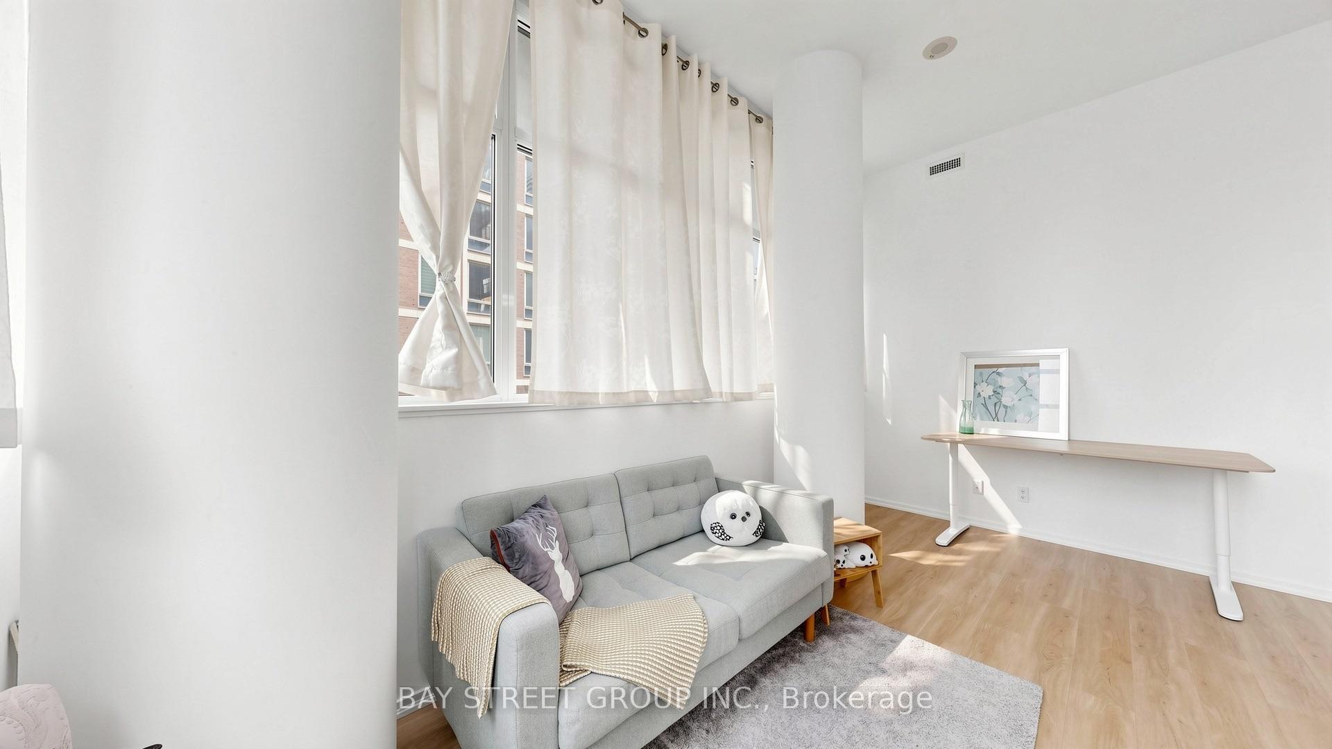 Photo 4 of Unit 311, 75 St Nicholas Street, Toronto, Bay Street Corridor — HOMEH