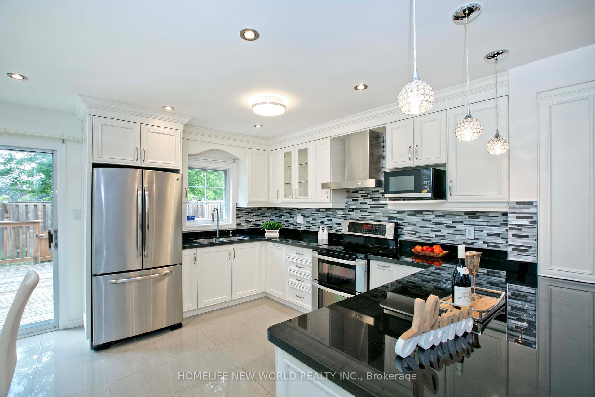 Photo 11 of 86 Amarillo Avenue, Markham, Milliken Mills West — HOMEH