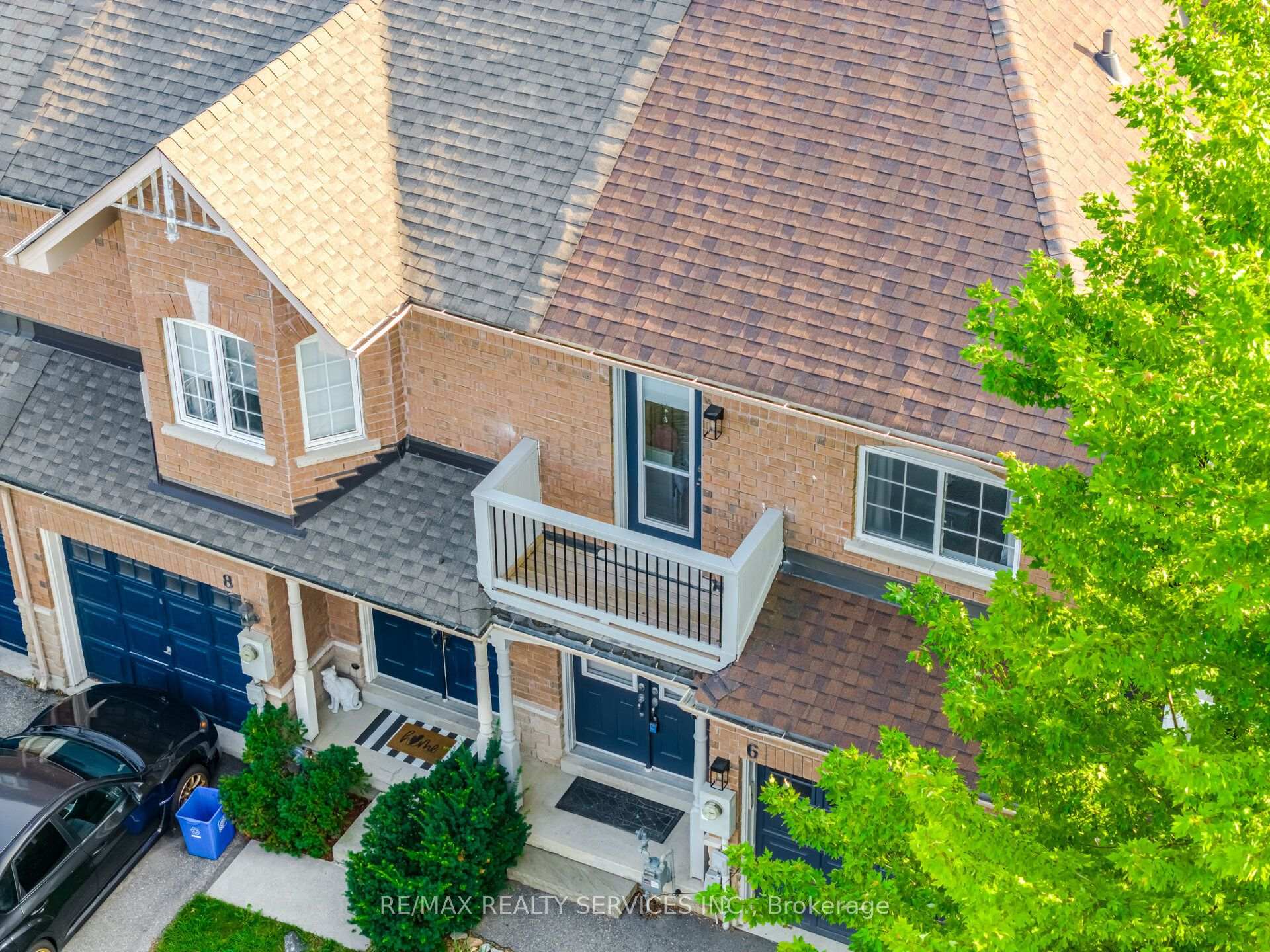 Photo 2 of 6 Harding Street, Halton Hills, Georgetown — HOMEH