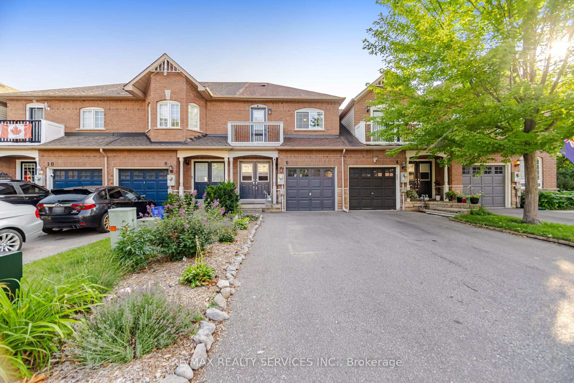 Photo 3 of 6 Harding Street, Halton Hills, Georgetown — HOMEH