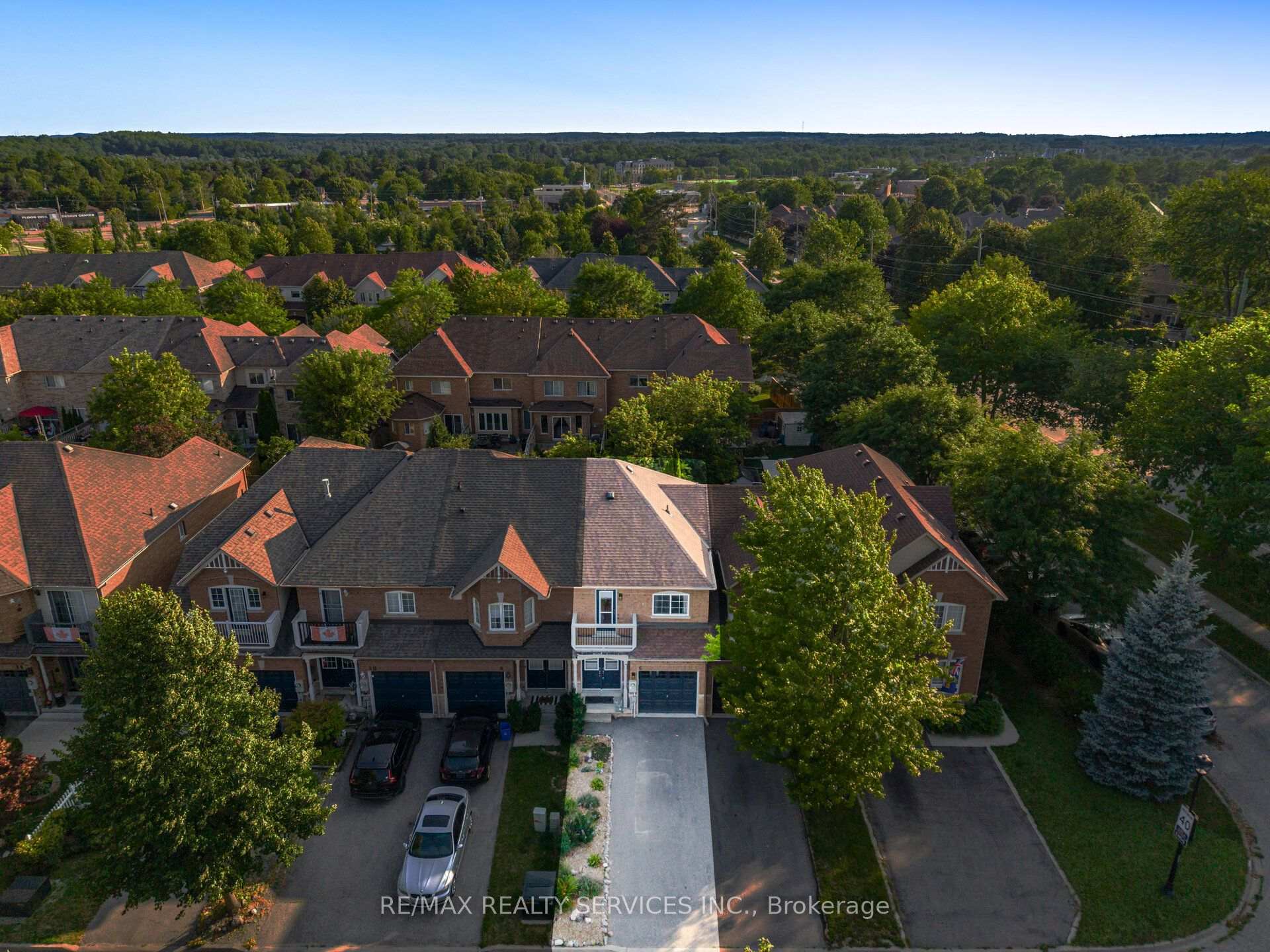 Photo 4 of 6 Harding Street, Halton Hills, Georgetown — HOMEH