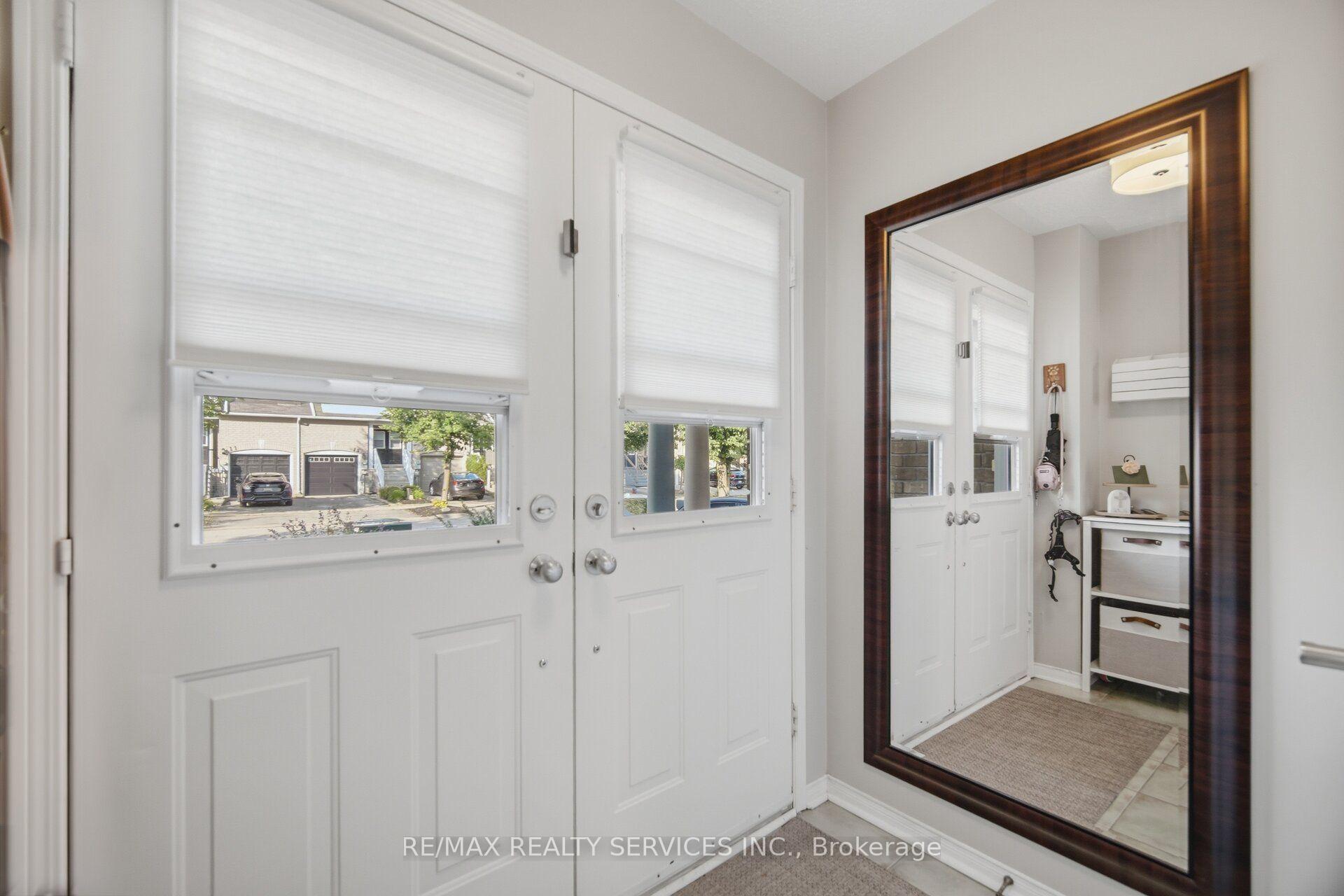 Photo 8 of 6 Harding Street, Halton Hills, Georgetown — HOMEH