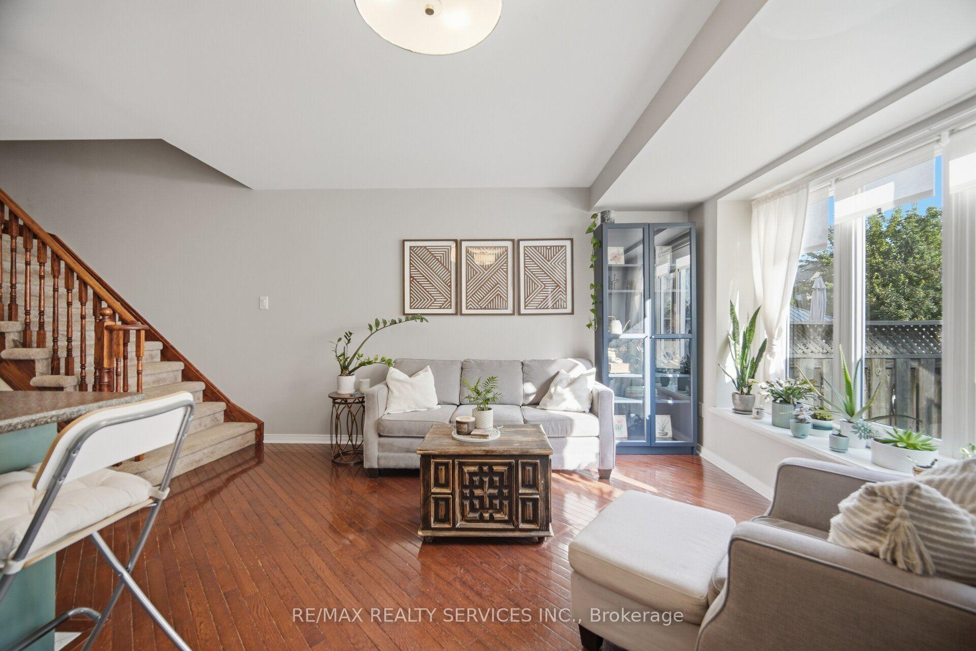 Photo 13 of 6 Harding Street, Halton Hills, Georgetown — HOMEH