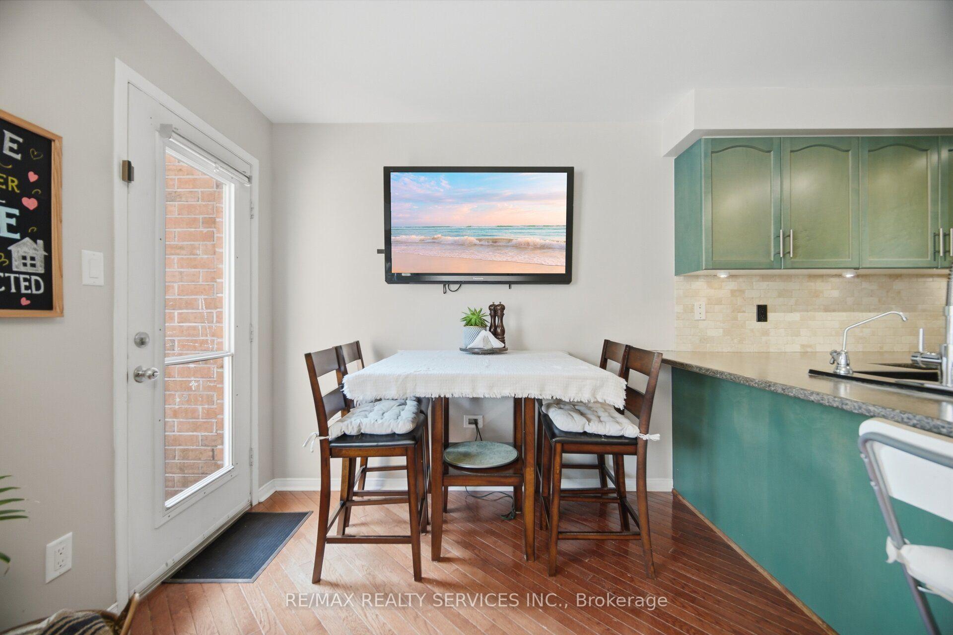 Photo 15 of 6 Harding Street, Halton Hills, Georgetown — HOMEH