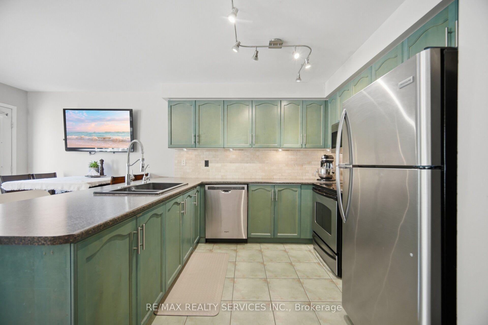 Photo 18 of 6 Harding Street, Halton Hills, Georgetown — HOMEH