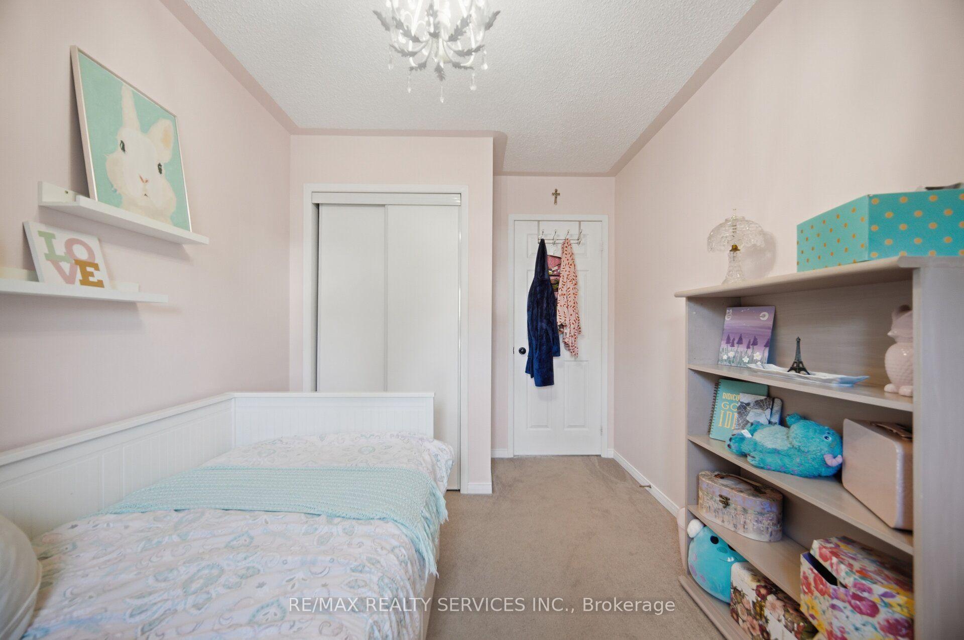 Photo 32 of 6 Harding Street, Halton Hills, Georgetown — HOMEH