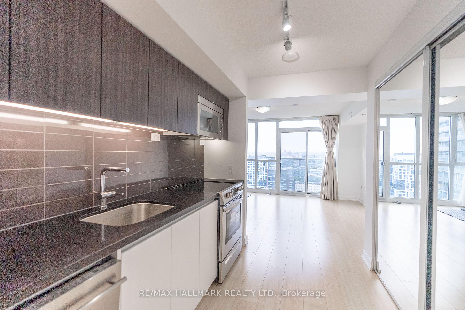 Photo 9 of Unit 2908, 85 Queens Wharf Road, Toronto, Waterfront Communities — HOMEH