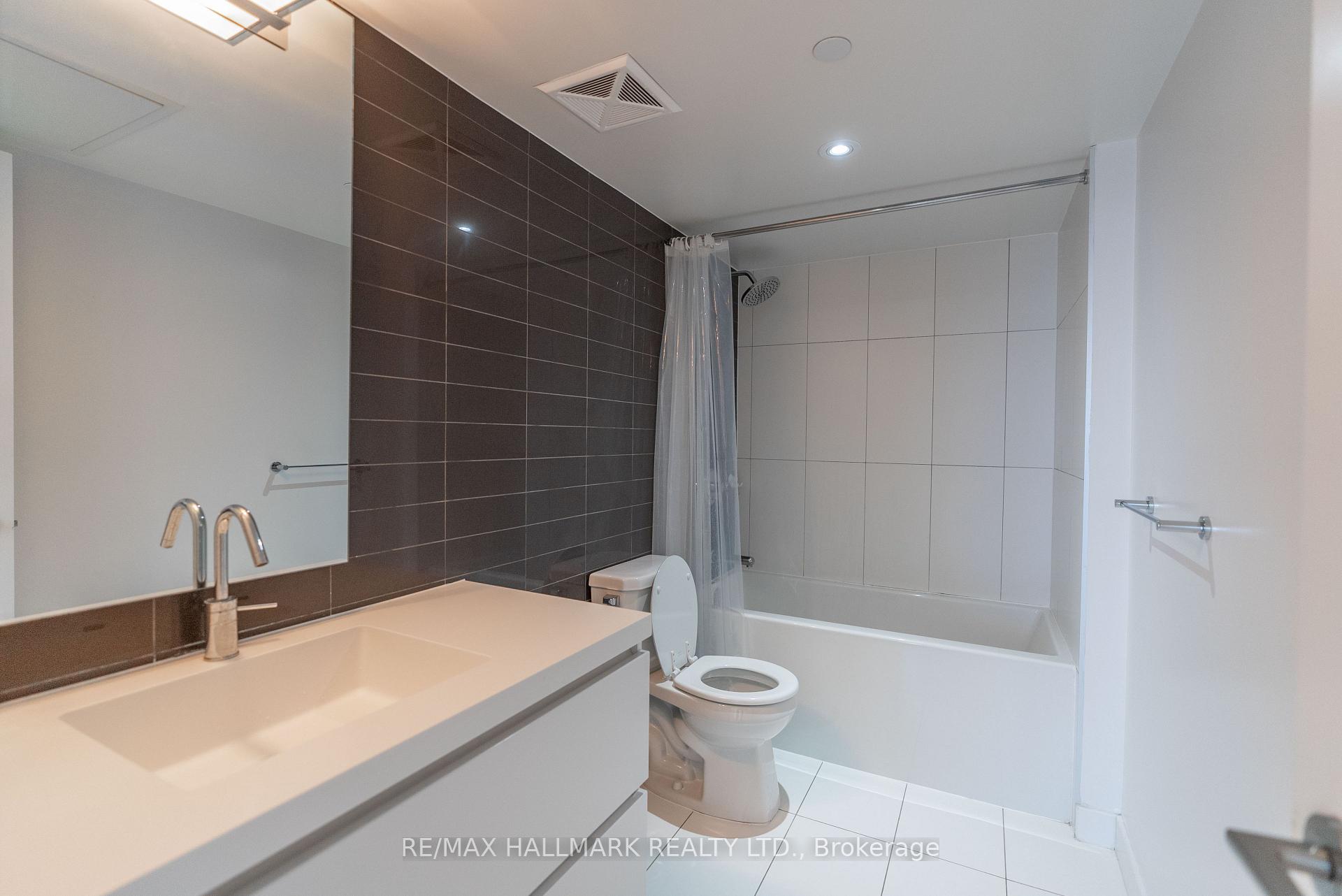 Photo 12 of Unit 2908, 85 Queens Wharf Road, Toronto, Waterfront Communities — HOMEH