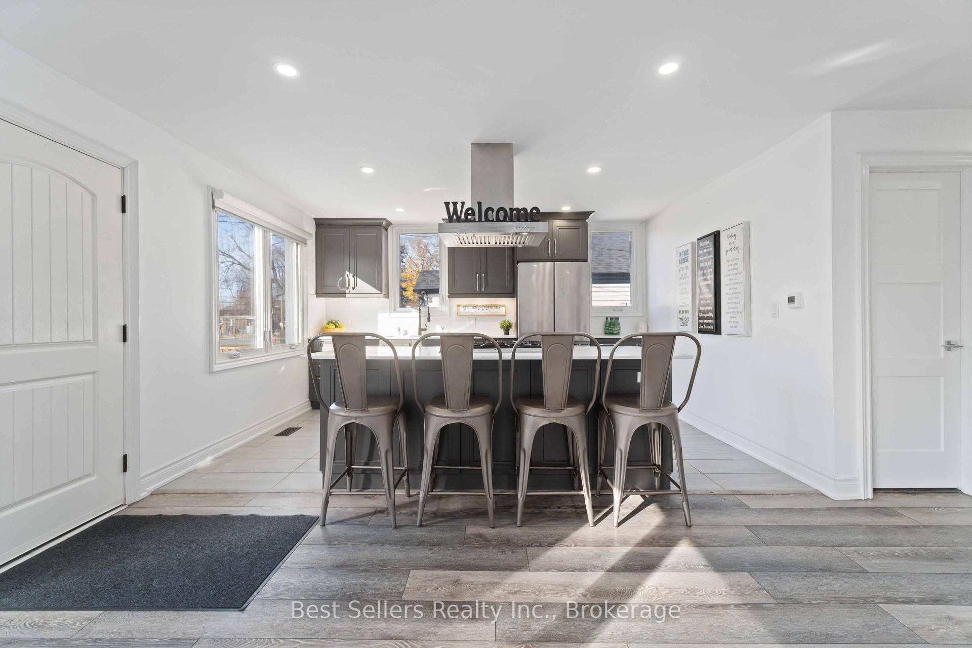 Photo 3 of 599 Beach Boulevard, Hamilton, Hamilton Beach — HOMEH