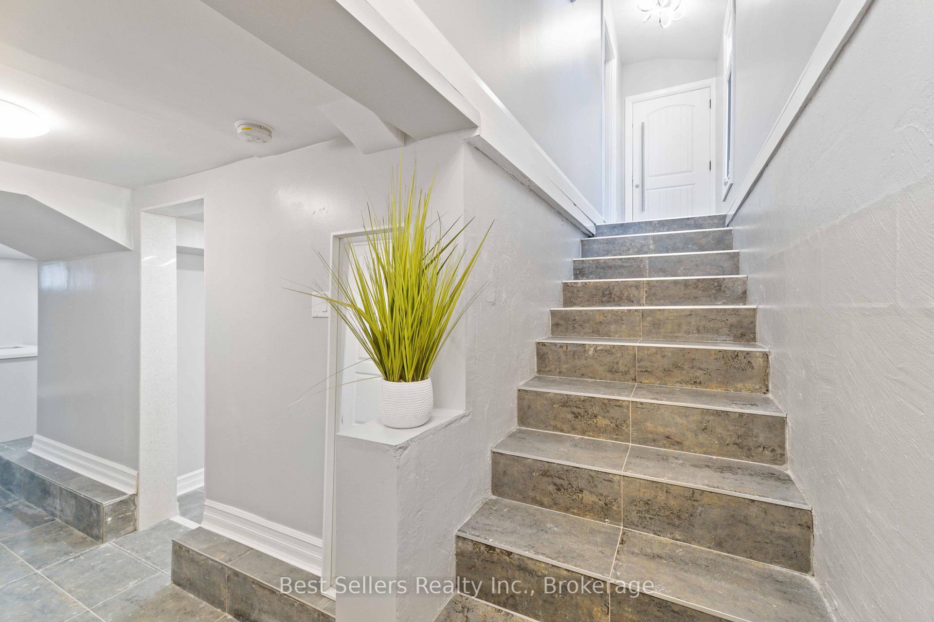 Photo 34 of 599 Beach Boulevard, Hamilton, Hamilton Beach — HOMEH