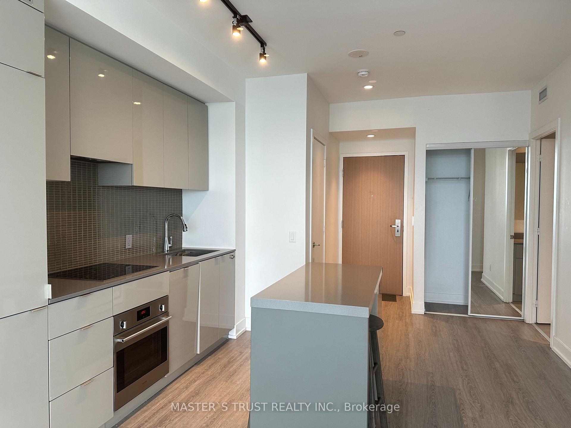 Front of Unit 5806, 7 Grenville Street