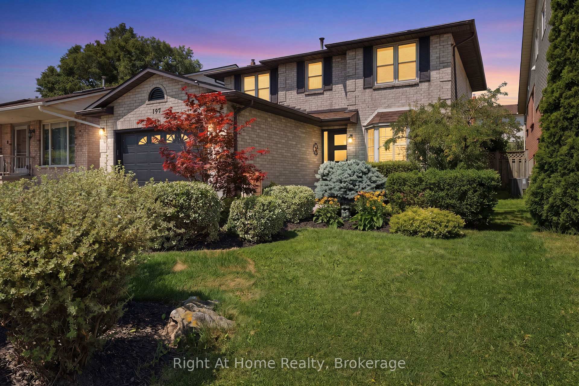 Front of 197 Parkwood Crescent
