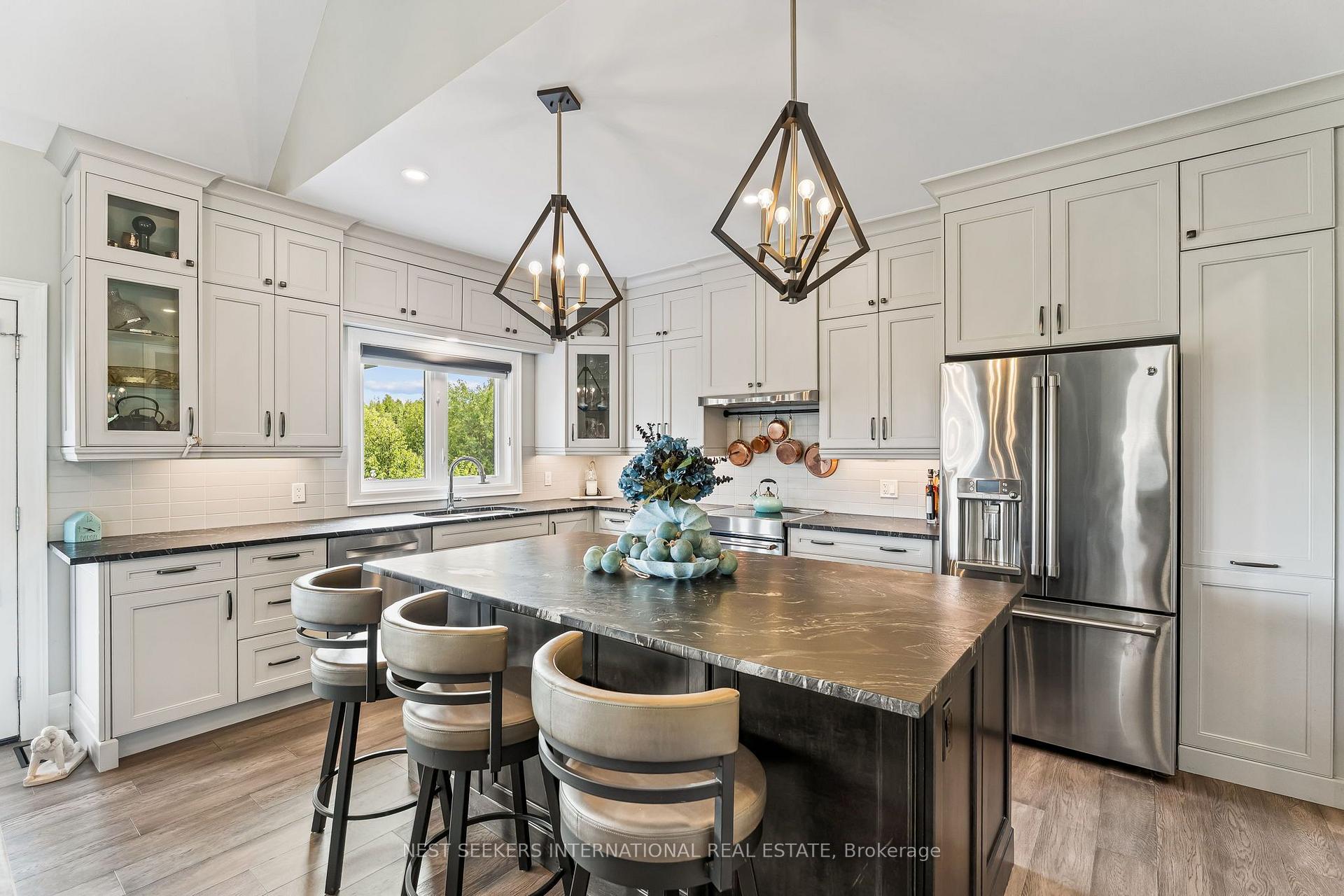 Photo 10 of 7 Georgian Grande Drive, Oro-Medonte, Rural Oro-Medonte — HOMEH