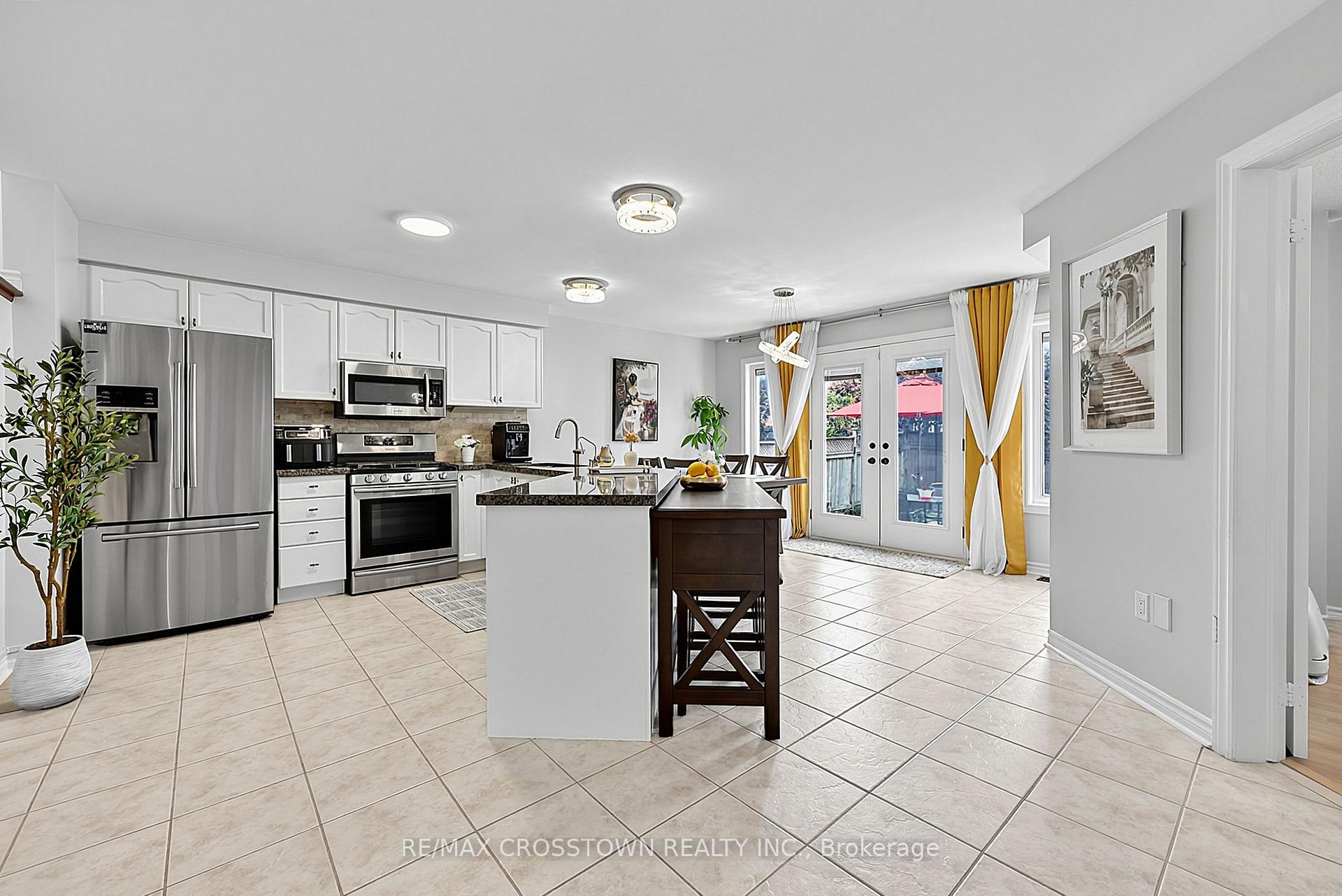 Photo 5 of 41 Russell Hill Drive, Barrie, Painswick South — HOMEH