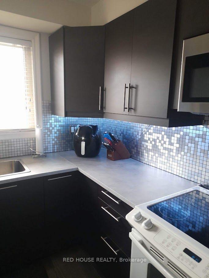 Photo 16 of Unit main, 518 Meadows Boulevard, Mississauga, Rathwood — HOMEH