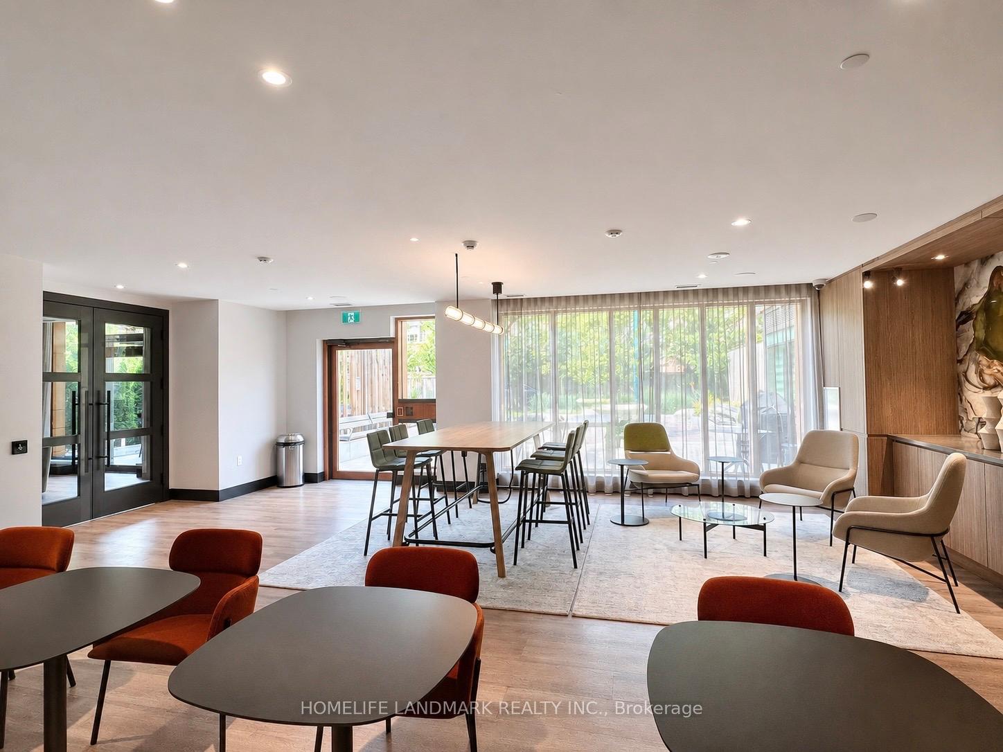 Photo 4 of Unit 605, 8 Beverley Glen Boulevard, Vaughan, Beverley Glen — HOMEH
