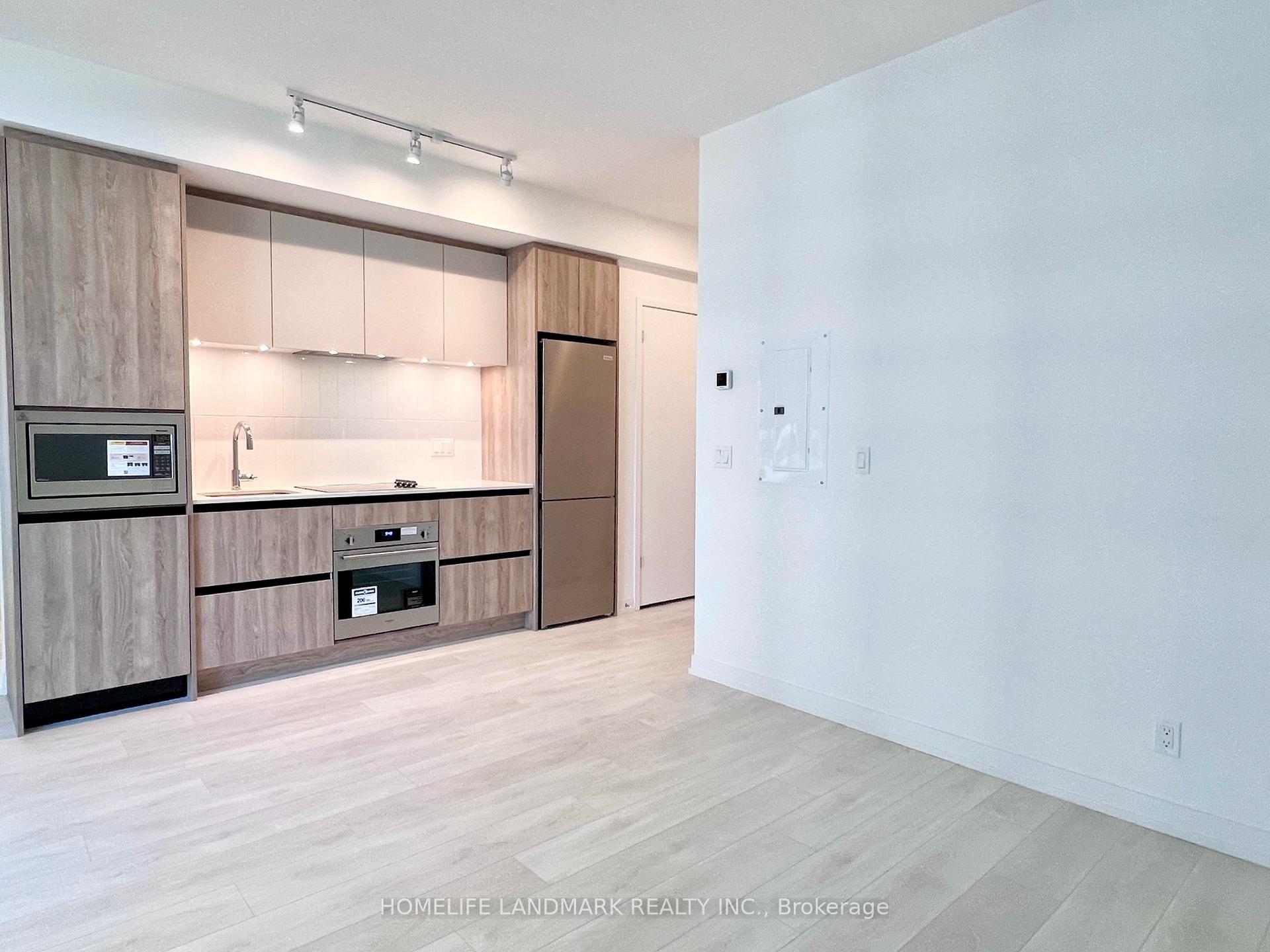 Photo 10 of Unit 605, 8 Beverley Glen Boulevard, Vaughan, Beverley Glen — HOMEH